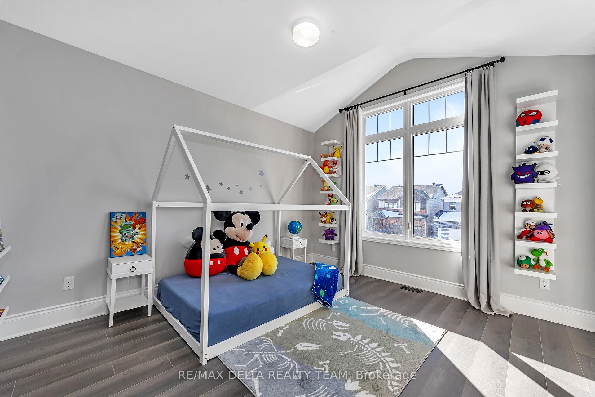 Photo 29 of 742 Brittanic Road, Ottawa, Kanata - Emerald Meadows/Trailwest — HOMEH
