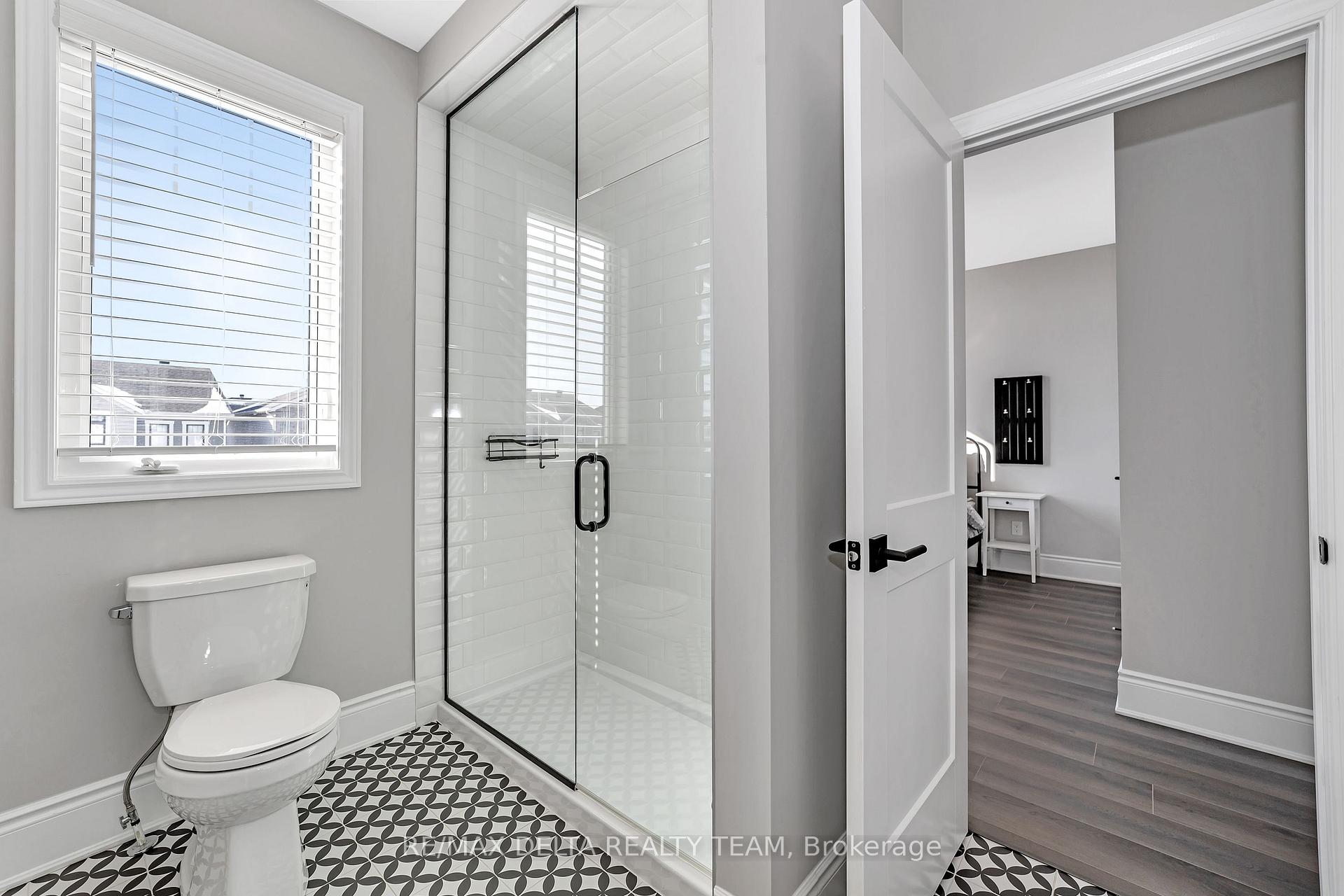 Photo 33 of 742 Brittanic Road, Ottawa, Kanata - Emerald Meadows/Trailwest — HOMEH
