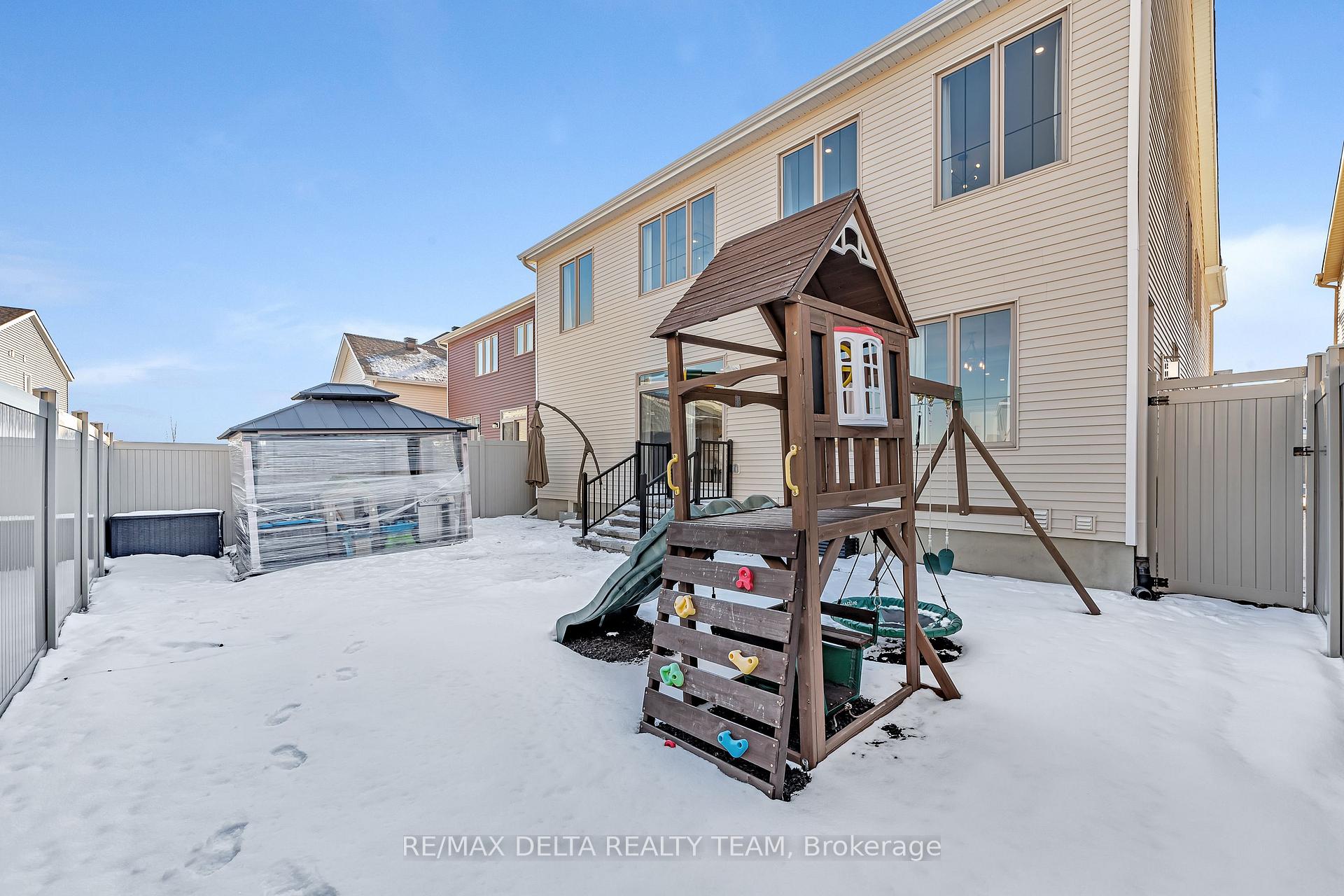 Photo 35 of 742 Brittanic Road, Ottawa, Kanata - Emerald Meadows/Trailwest — HOMEH