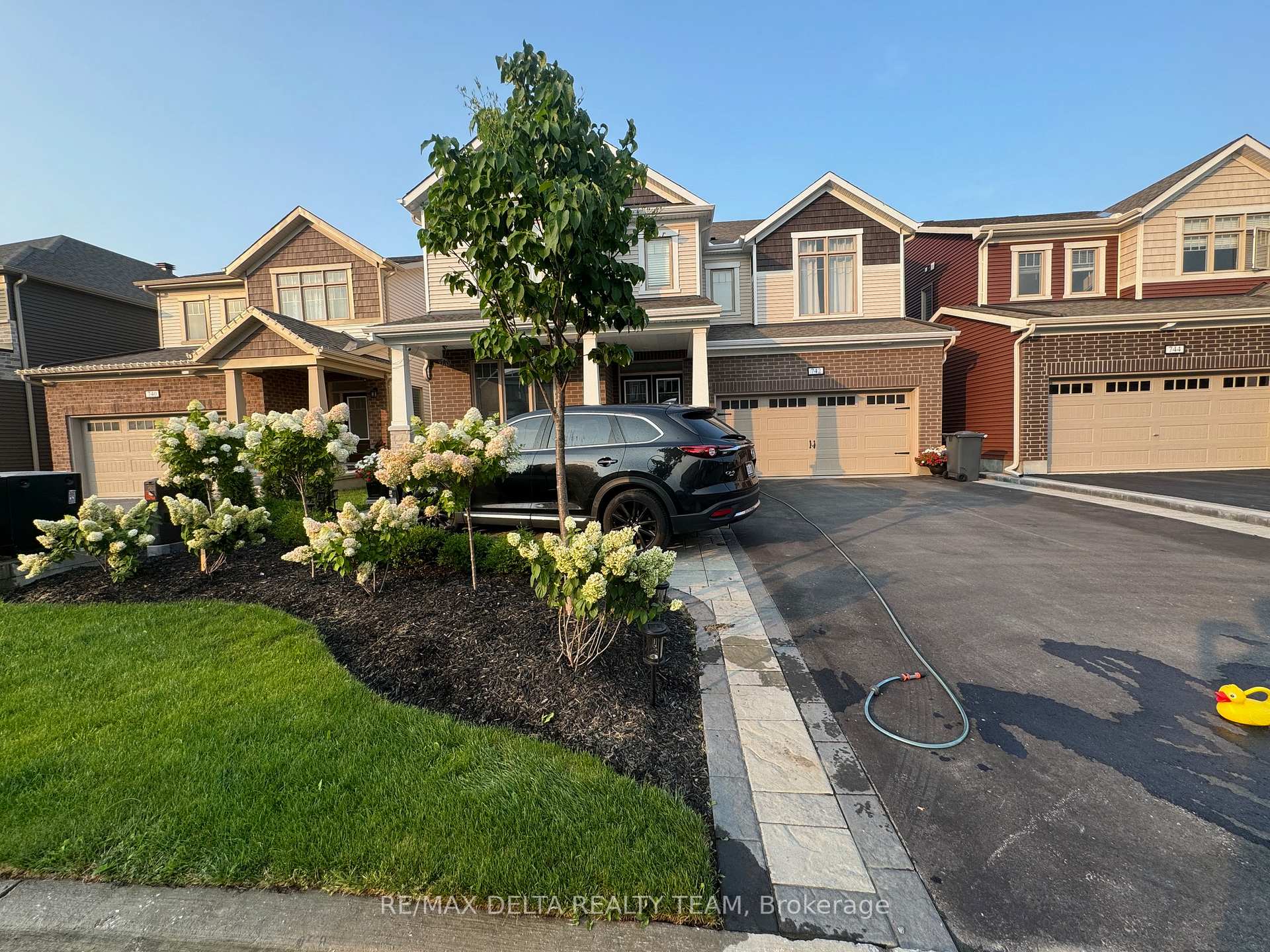 Photo 38 of 742 Brittanic Road, Ottawa, Kanata - Emerald Meadows/Trailwest — HOMEH