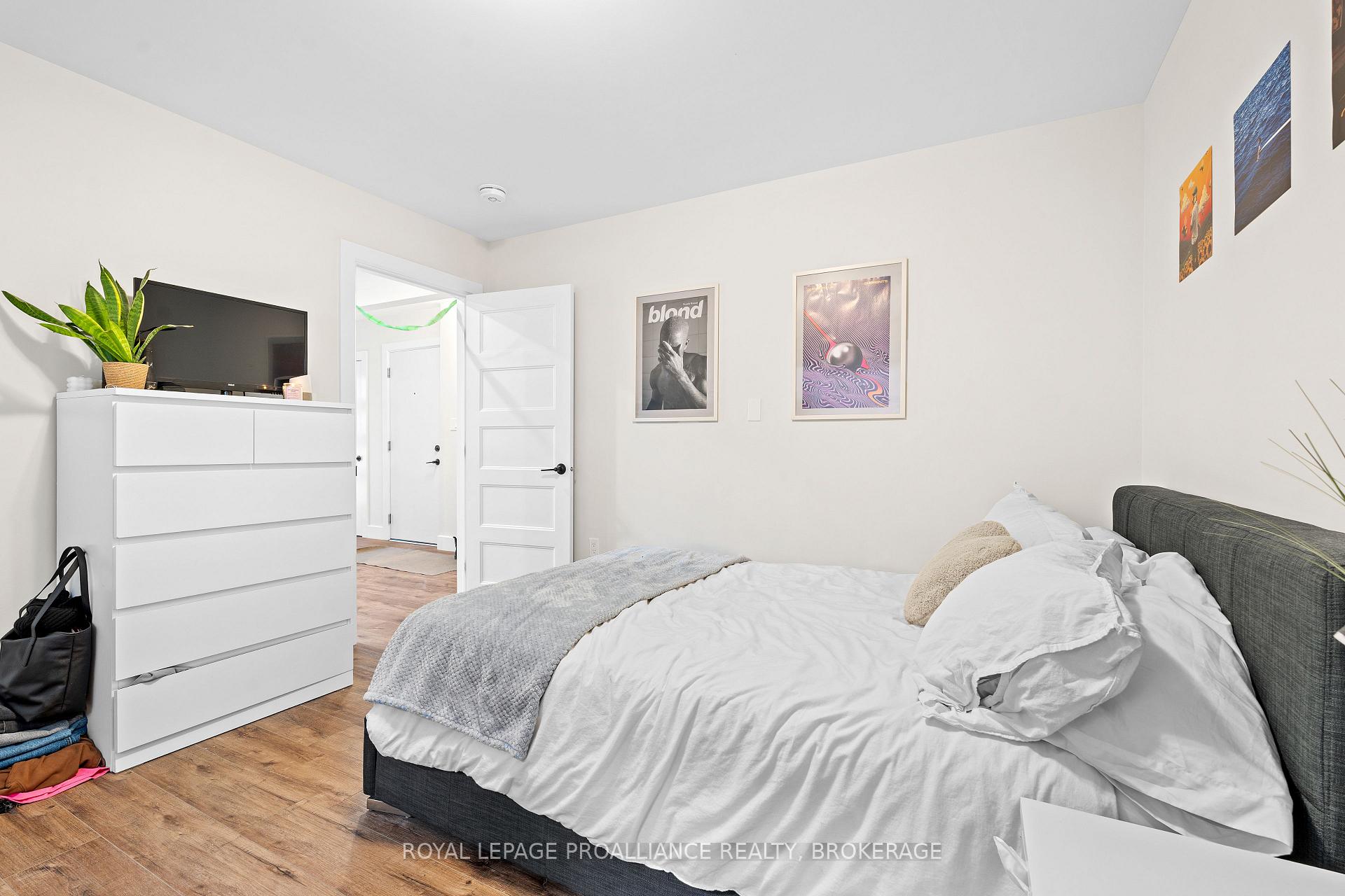 Photo 19 of 174 King Street E, Kingston, Central City East — HOMEH