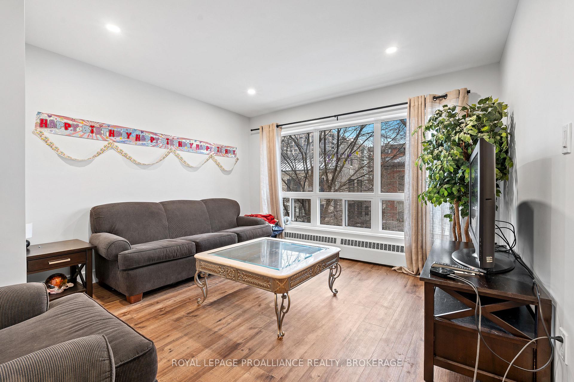 Photo 20 of 174 King Street E, Kingston, Central City East — HOMEH