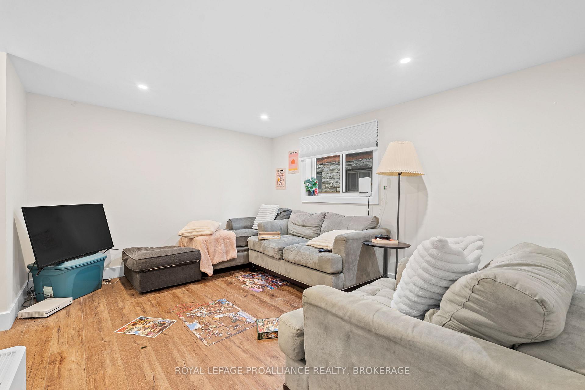 Photo 37 of 174 King Street E, Kingston, Central City East — HOMEH