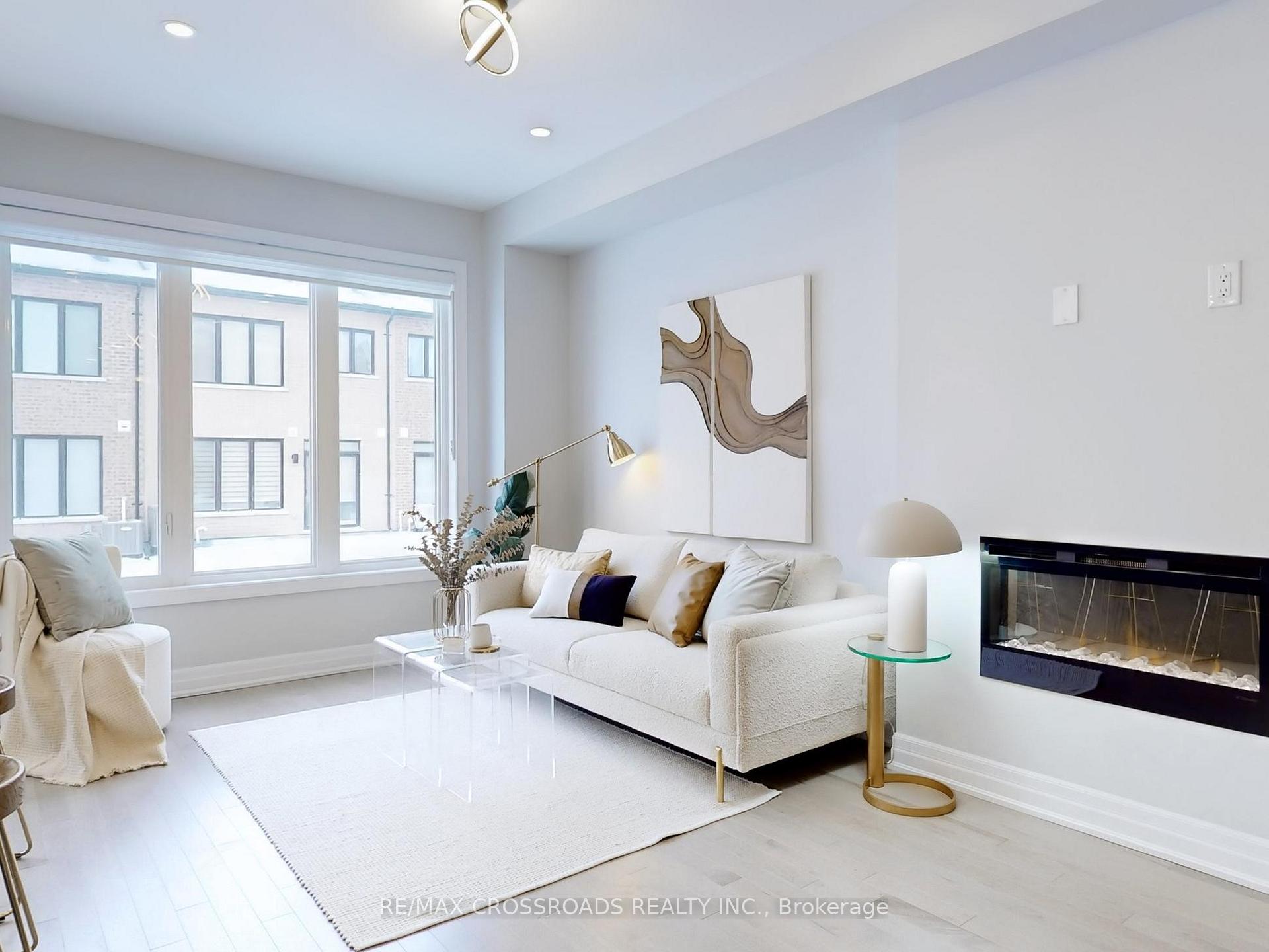 Photo 5 of 60 Harvey Bunker Crescent, Markham, Angus Glen — HOMEH