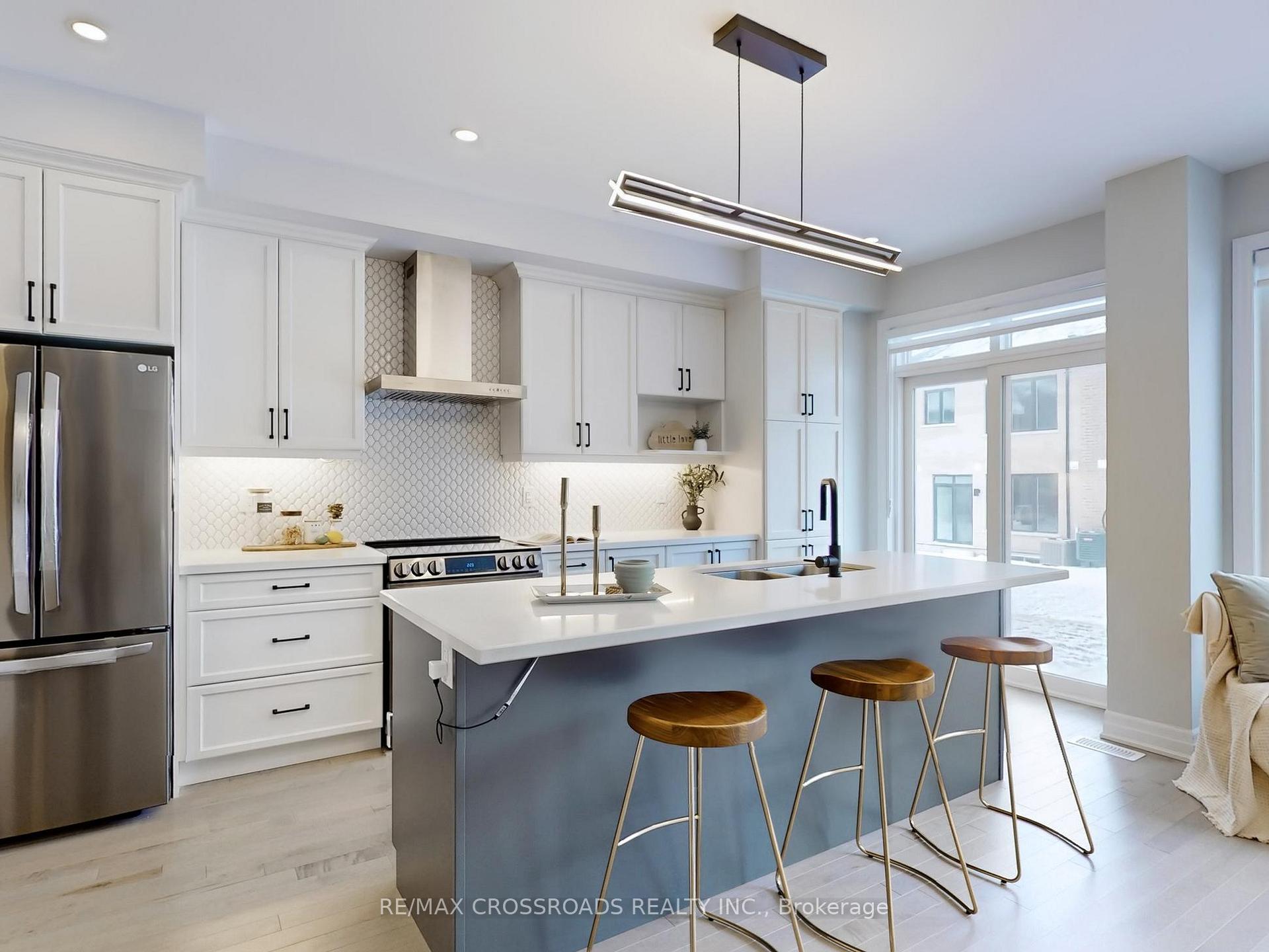 Photo 8 of 60 Harvey Bunker Crescent, Markham, Angus Glen — HOMEH