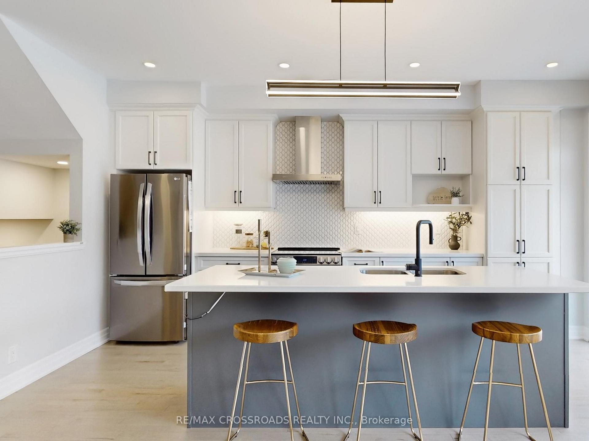 Photo 9 of 60 Harvey Bunker Crescent, Markham, Angus Glen — HOMEH