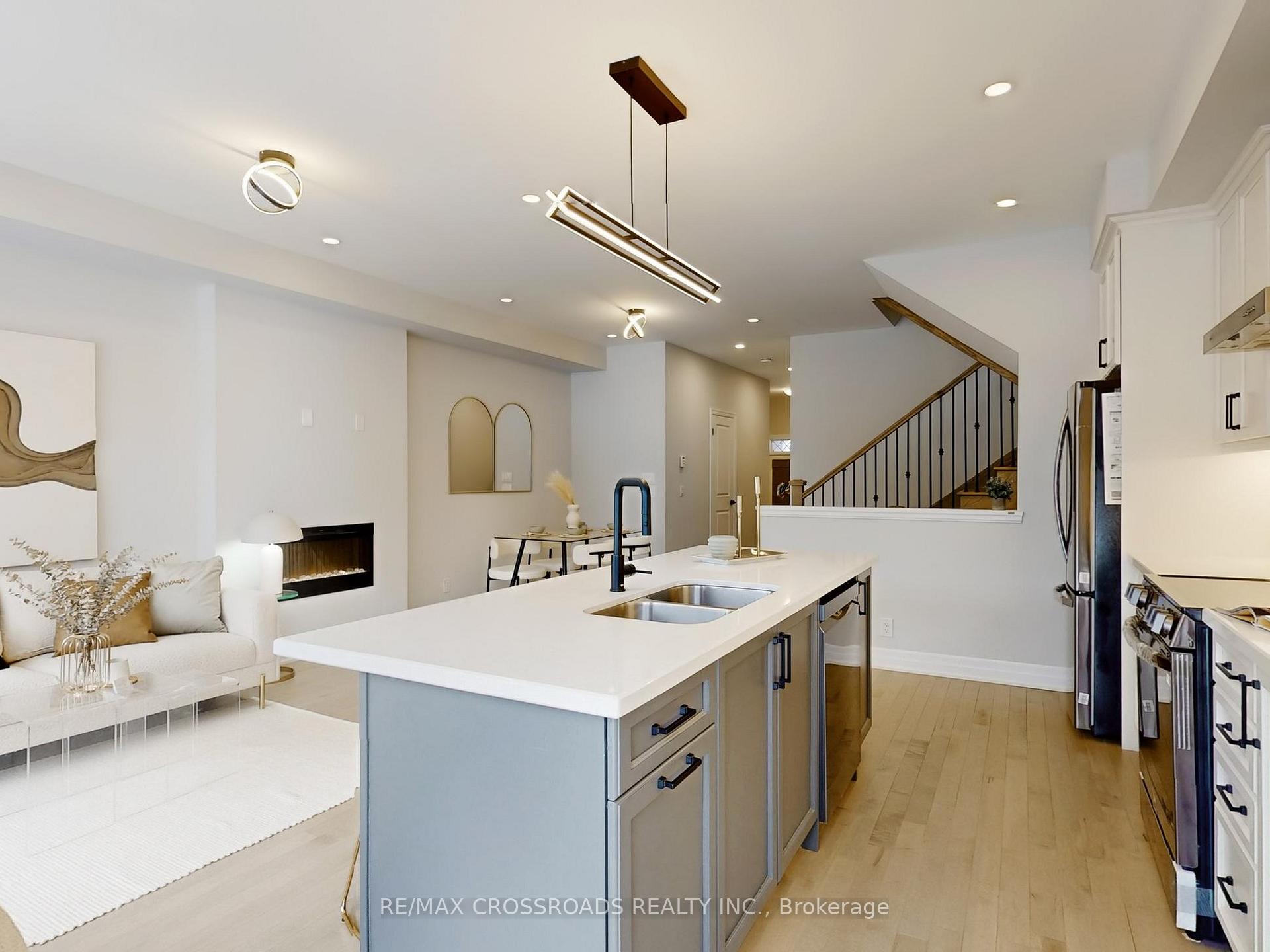 Photo 10 of 60 Harvey Bunker Crescent, Markham, Angus Glen — HOMEH