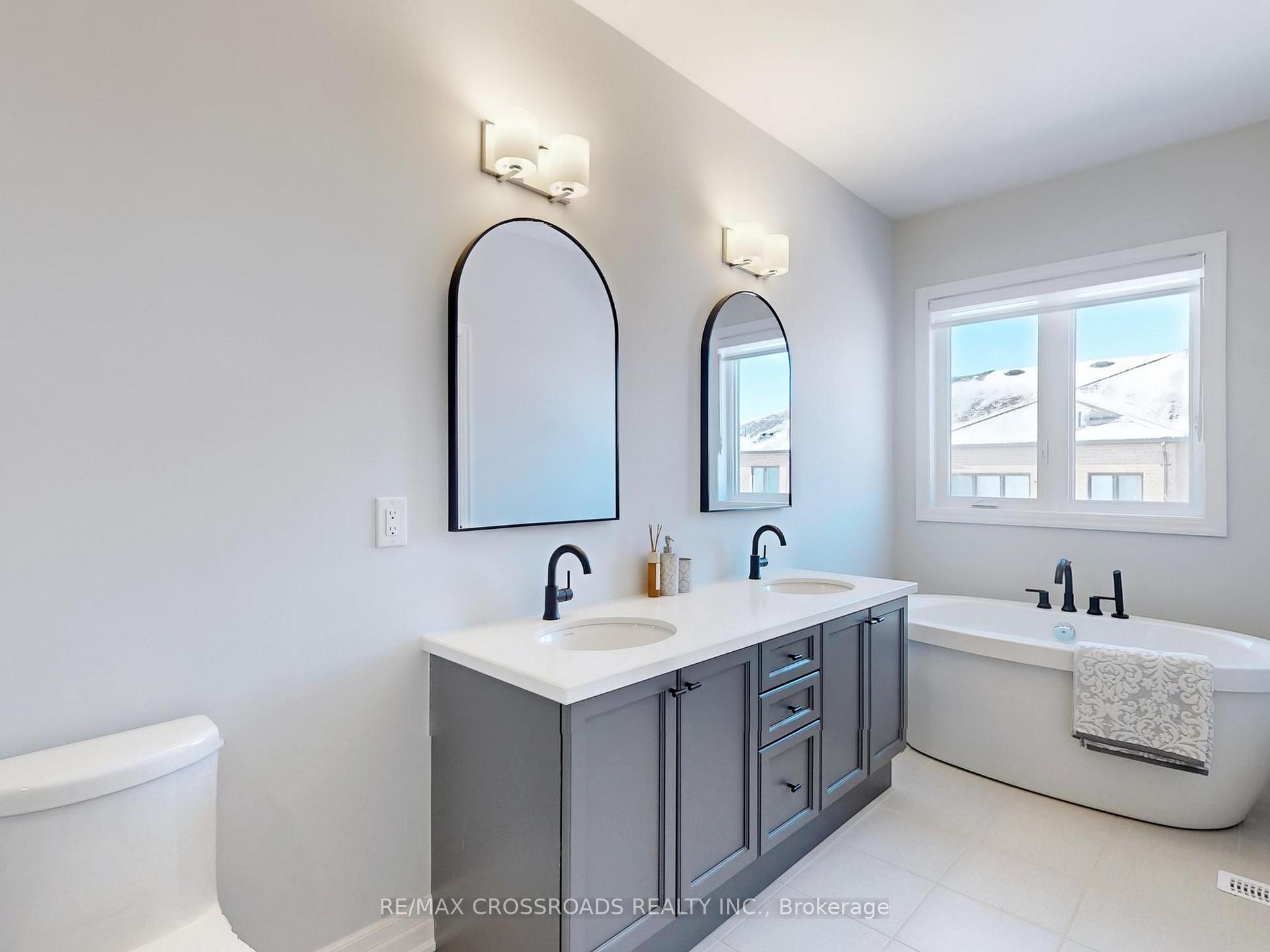 Photo 18 of 60 Harvey Bunker Crescent, Markham, Angus Glen — HOMEH