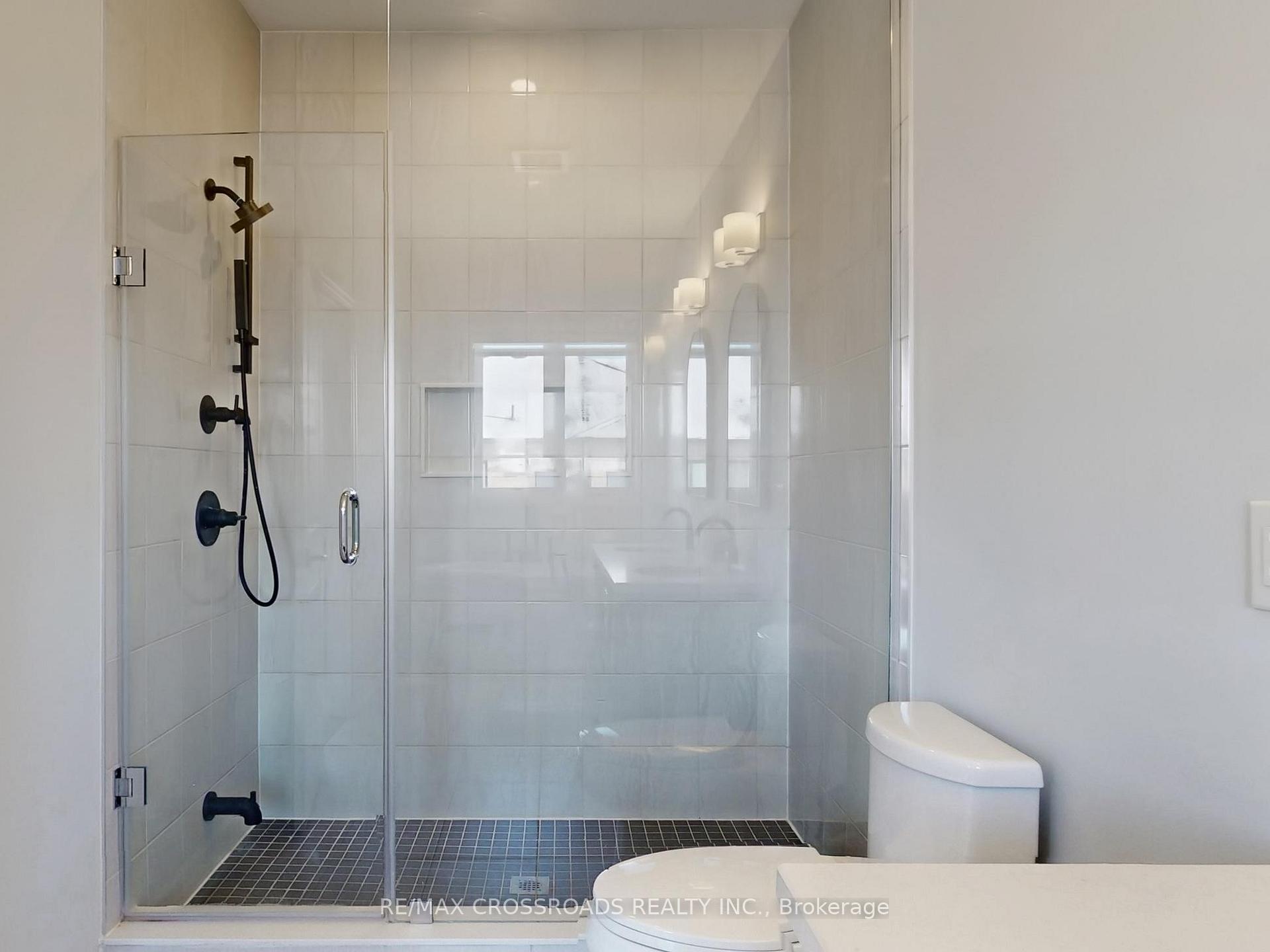 Photo 20 of 60 Harvey Bunker Crescent, Markham, Angus Glen — HOMEH