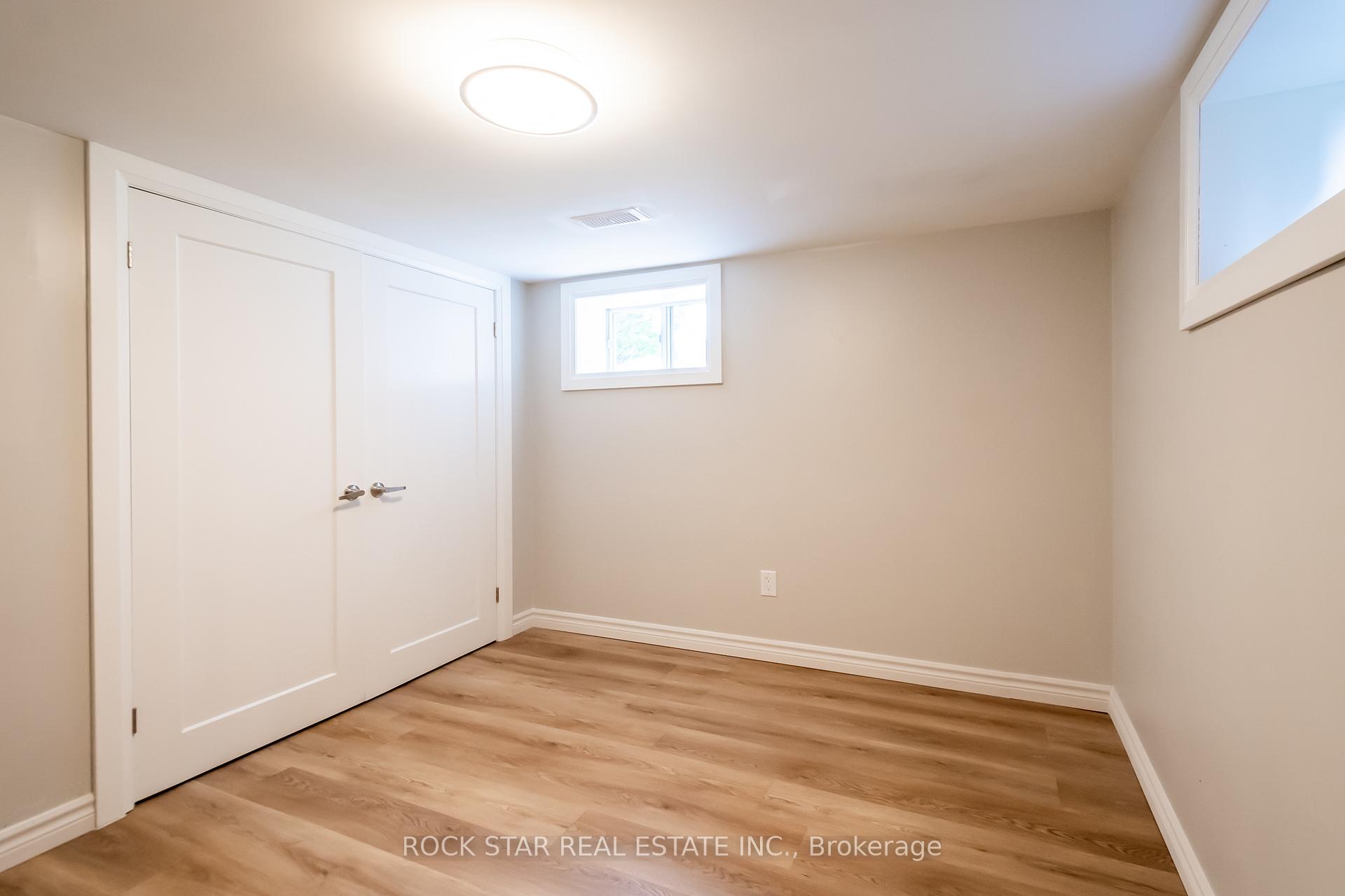 Photo 11 of 200 West 18th Street, Hamilton, Buchanan — HOMEH