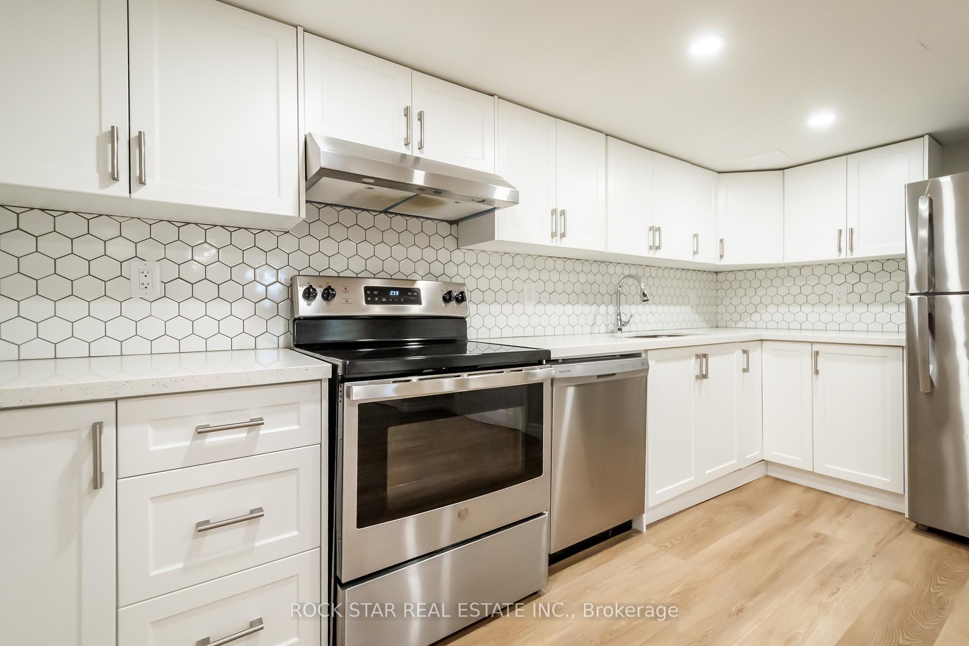 Photo 14 of 200 West 18th Street, Hamilton, Buchanan — HOMEH
