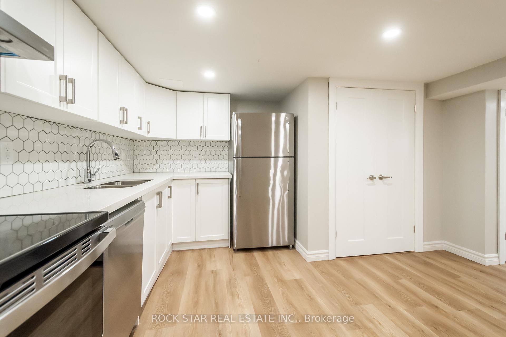 Photo 15 of 200 West 18th Street, Hamilton, Buchanan — HOMEH