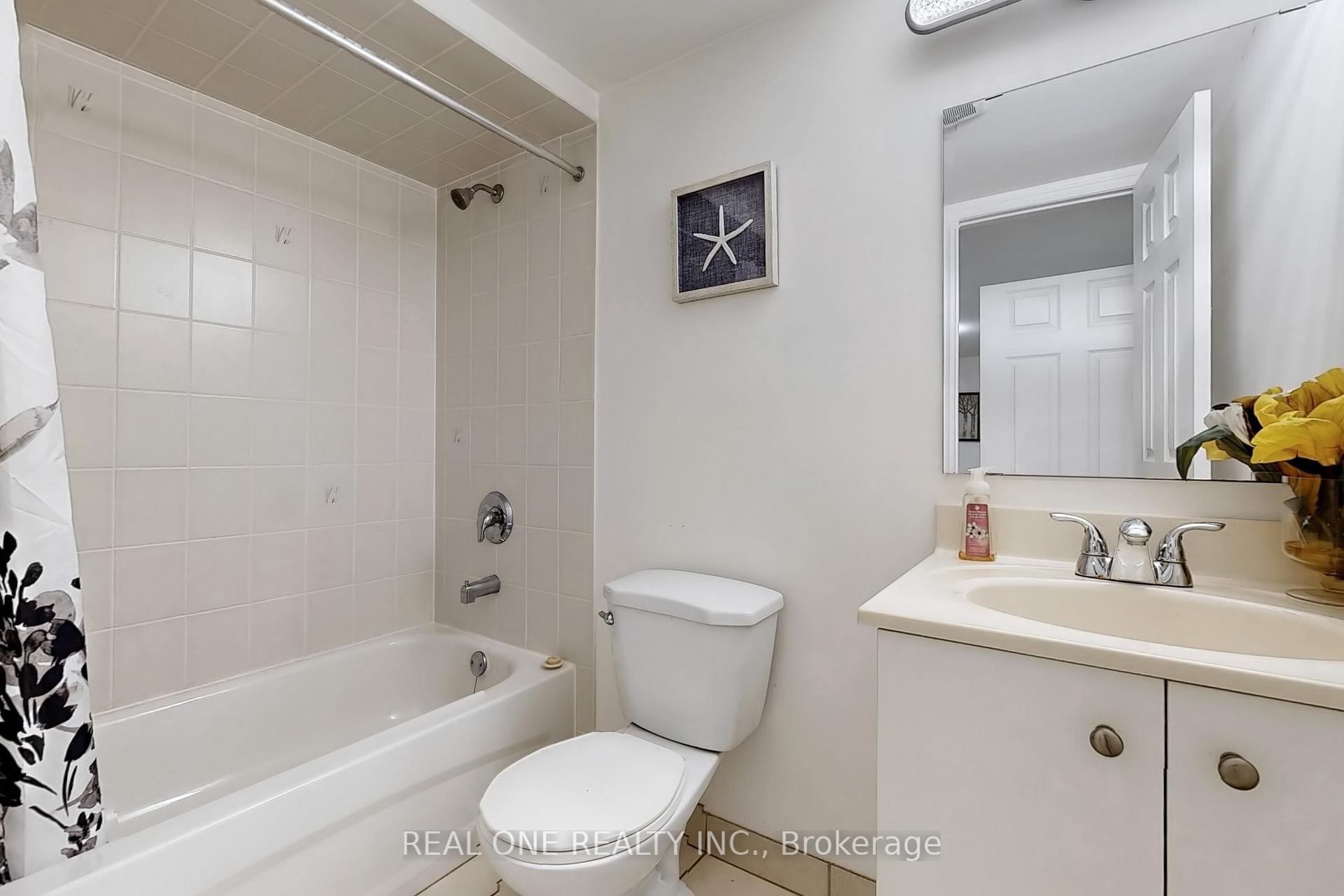 Photo 33 of 32 Adrian Crescent, Markham, Raymerville — HOMEH