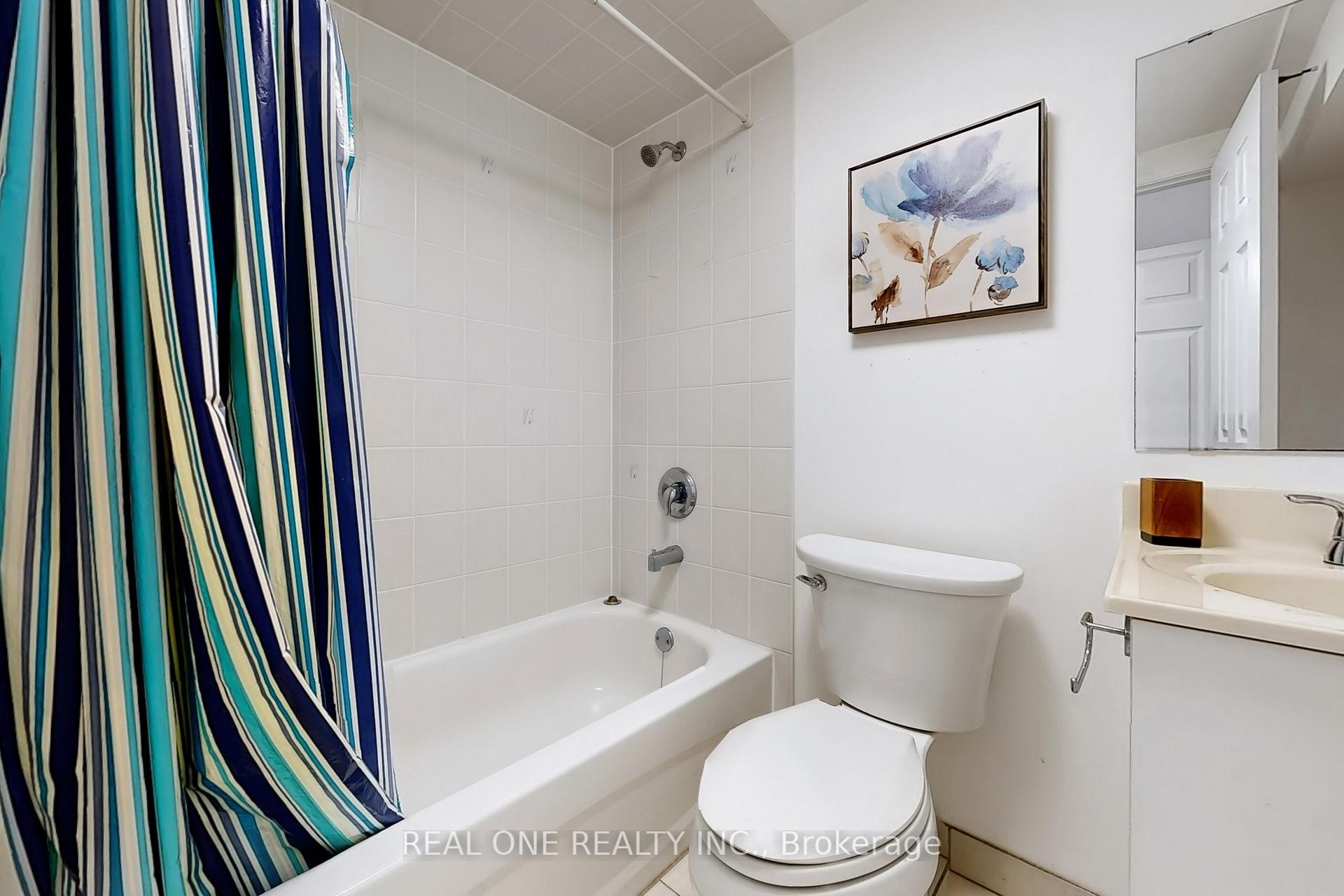 Photo 35 of 32 Adrian Crescent, Markham, Raymerville — HOMEH