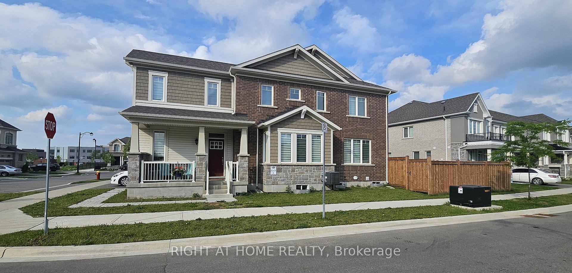 Front of Unit Upper, 852 Aspen Terrace