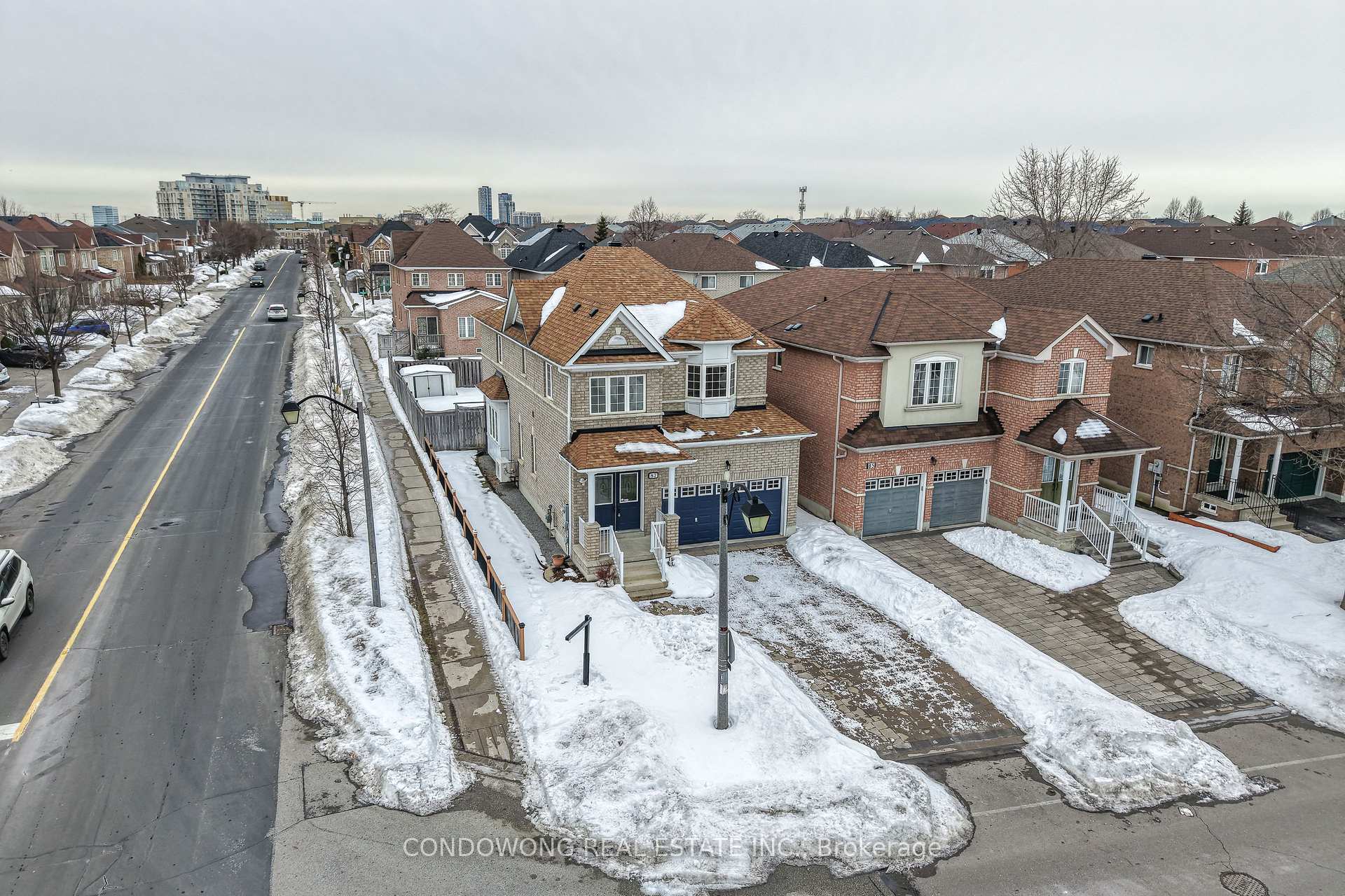 Photo 2 of 87 Avoca Drive, Markham, Village Green-South Unionville — HOMEH