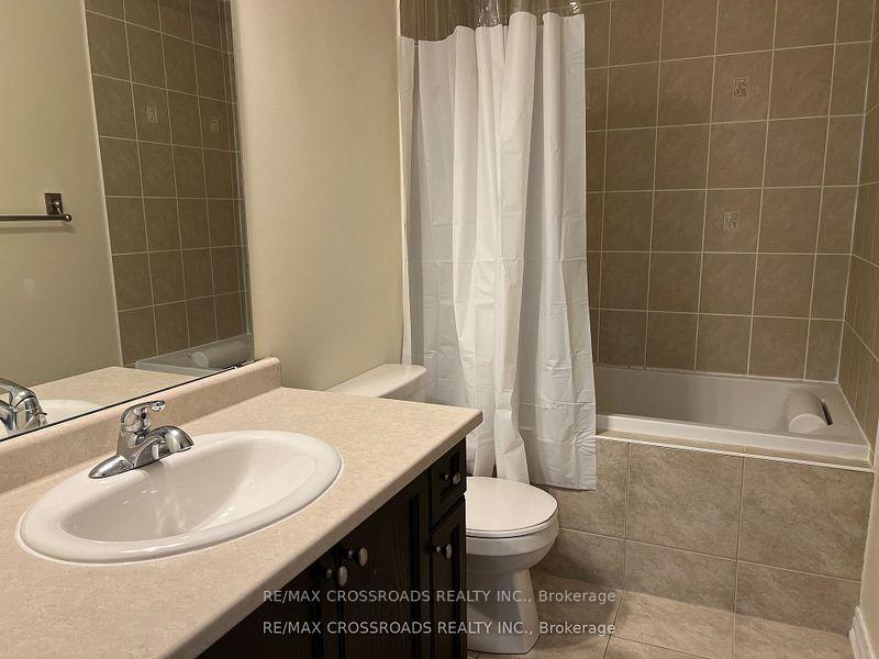 Photo 12 of 16 Nimes Avenue, Markham, Berczy — HOMEH