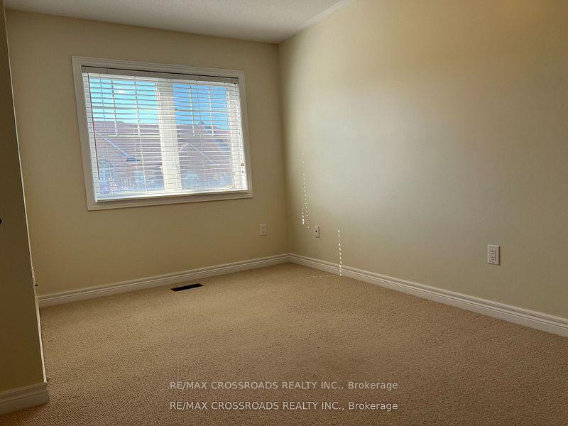 Photo 13 of 16 Nimes Avenue, Markham, Berczy — HOMEH