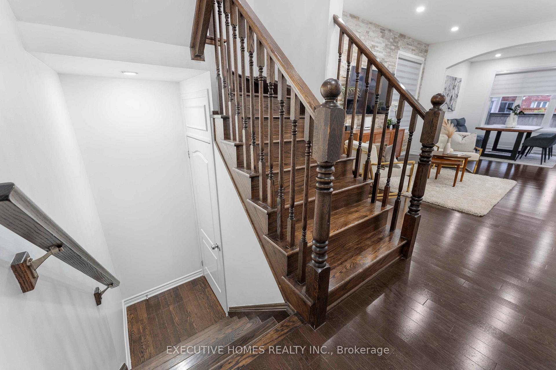 Photo 8 of 1496 Farmstead Drive, Milton, Ford — HOMEH