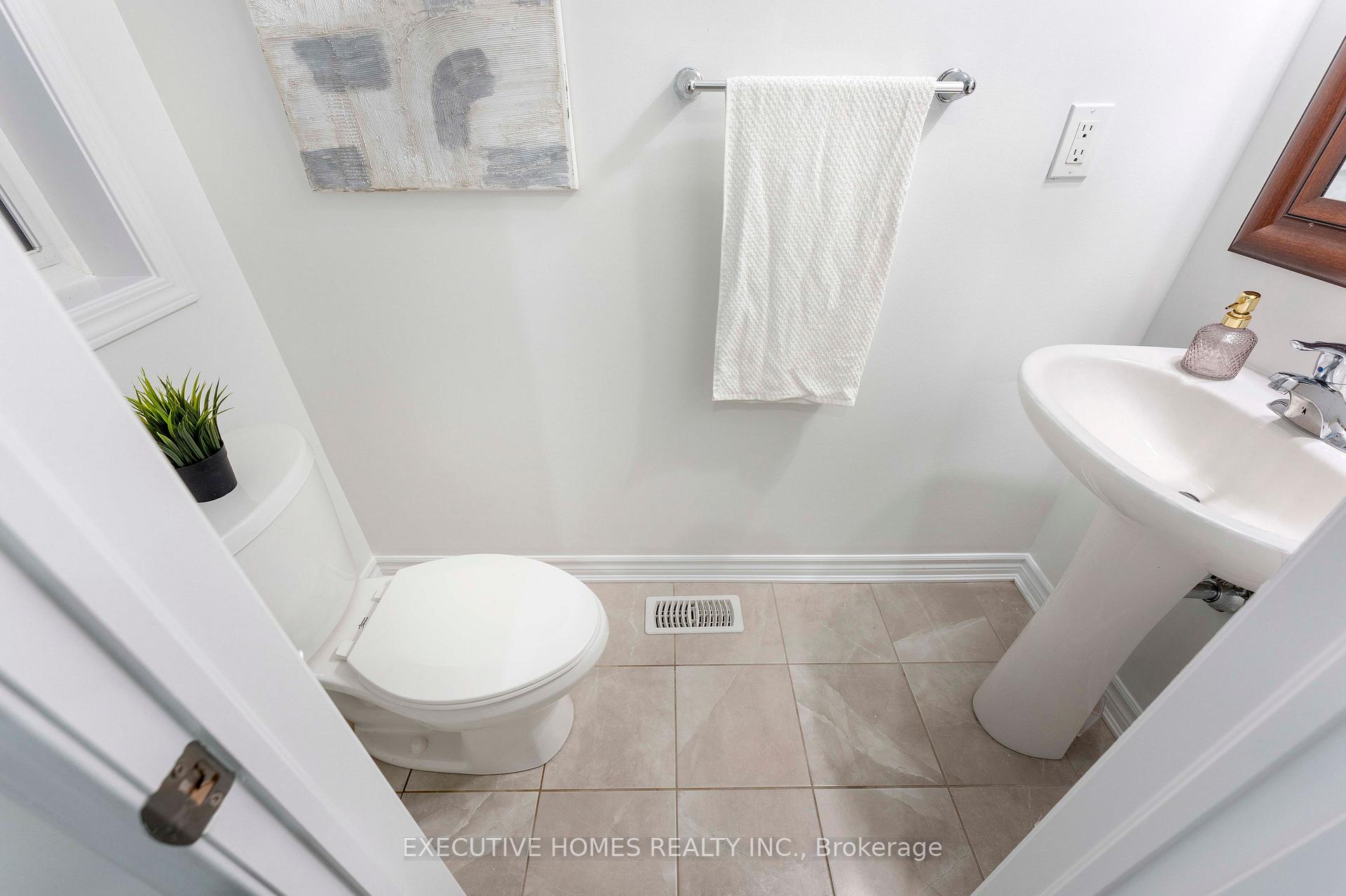 Photo 41 of 1496 Farmstead Drive, Milton, Ford — HOMEH