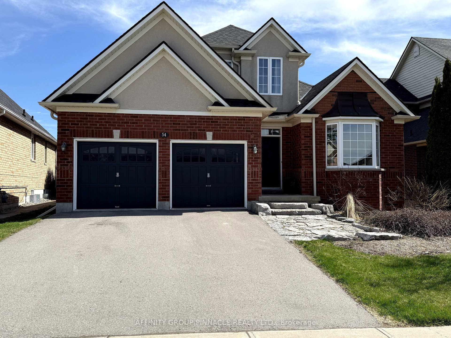 Photo 1 of 54 Ellis Crescent, Kawartha Lakes, Lindsay — HOMEH