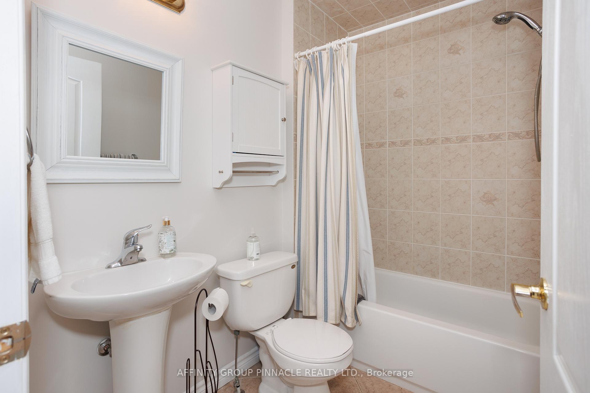 Photo 27 of 54 Ellis Crescent, Kawartha Lakes, Lindsay — HOMEH
