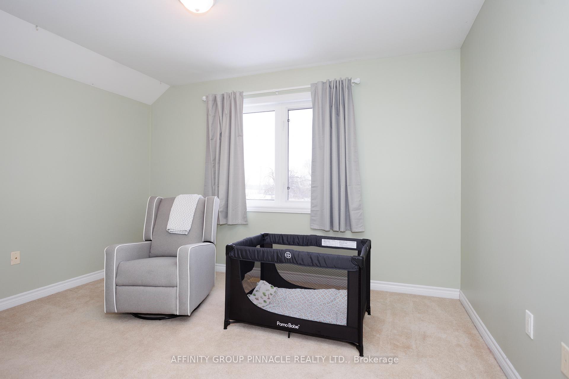 Photo 35 of 54 Ellis Crescent, Kawartha Lakes, Lindsay — HOMEH
