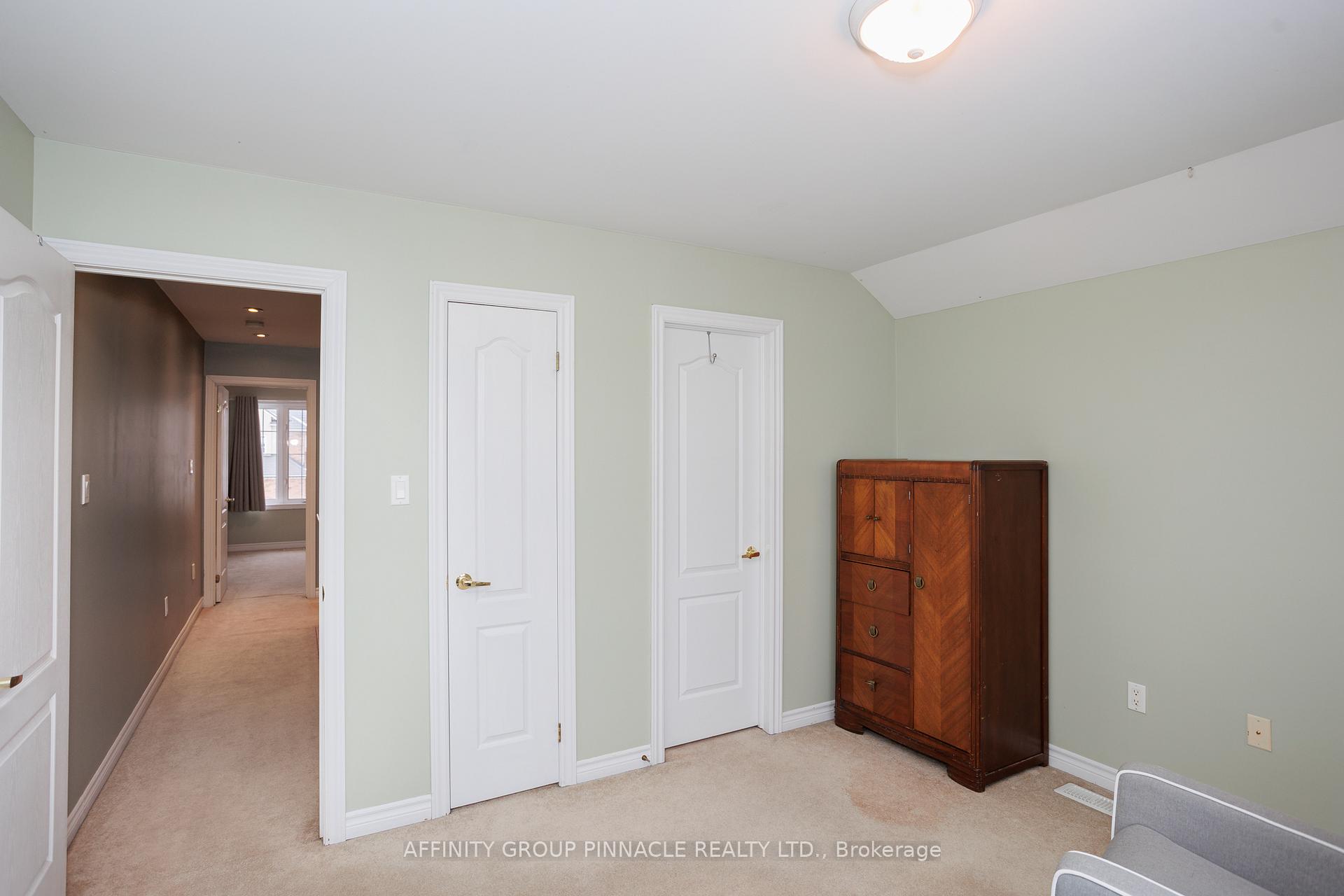 Photo 36 of 54 Ellis Crescent, Kawartha Lakes, Lindsay — HOMEH