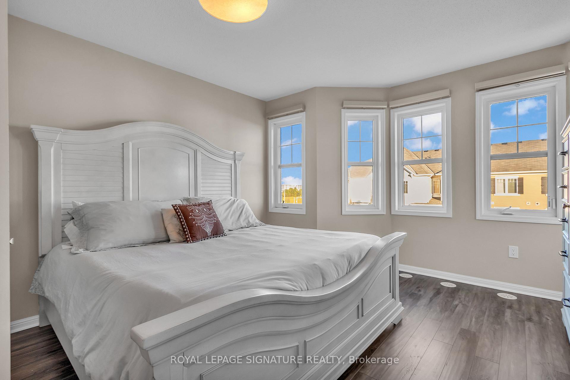 Photo 24 of 966 Nadalin Heights, Milton, Willmott — HOMEH