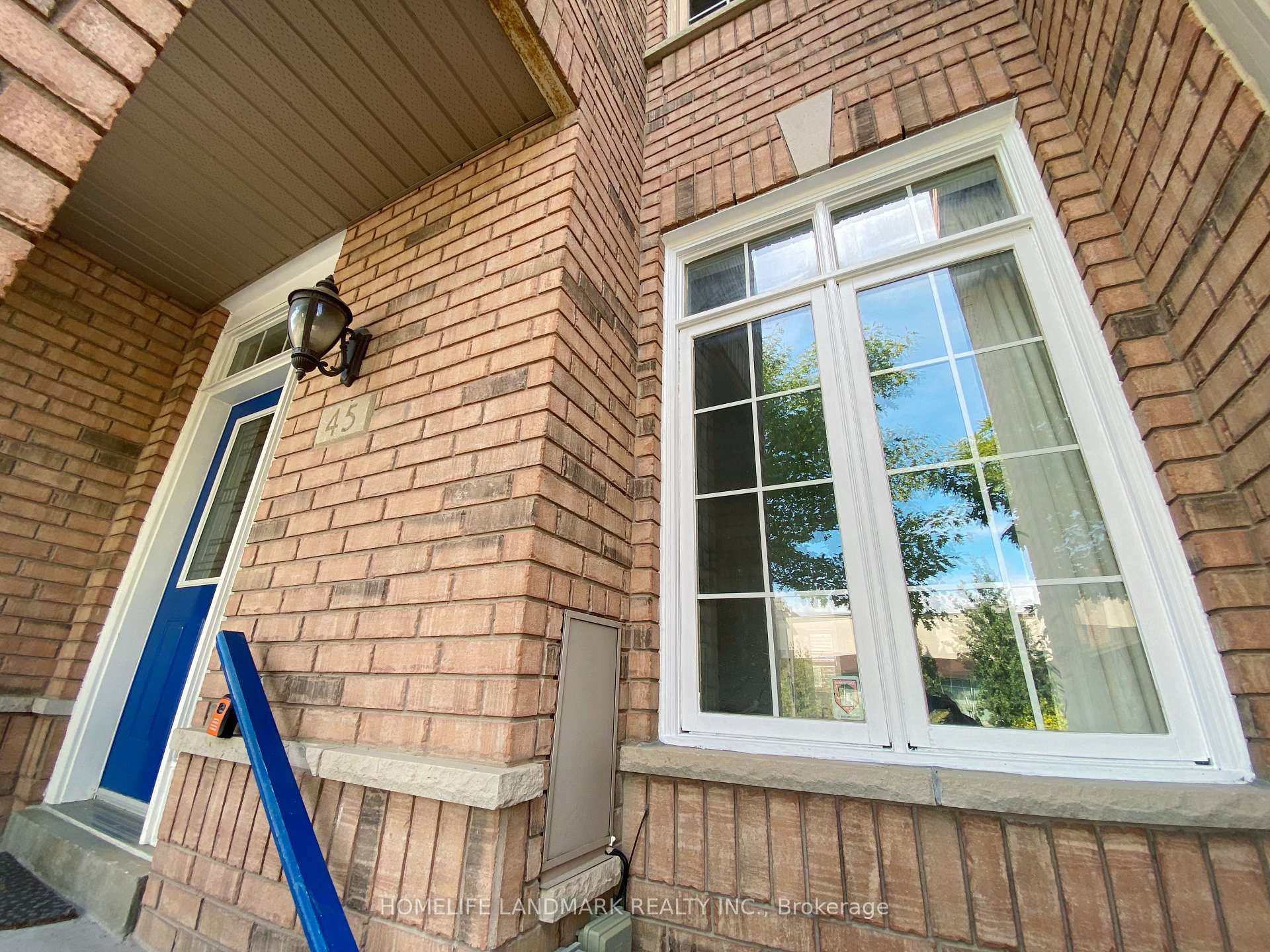Photo 2 of 45 Bur Oak Avenue, Markham, Berczy — HOMEH