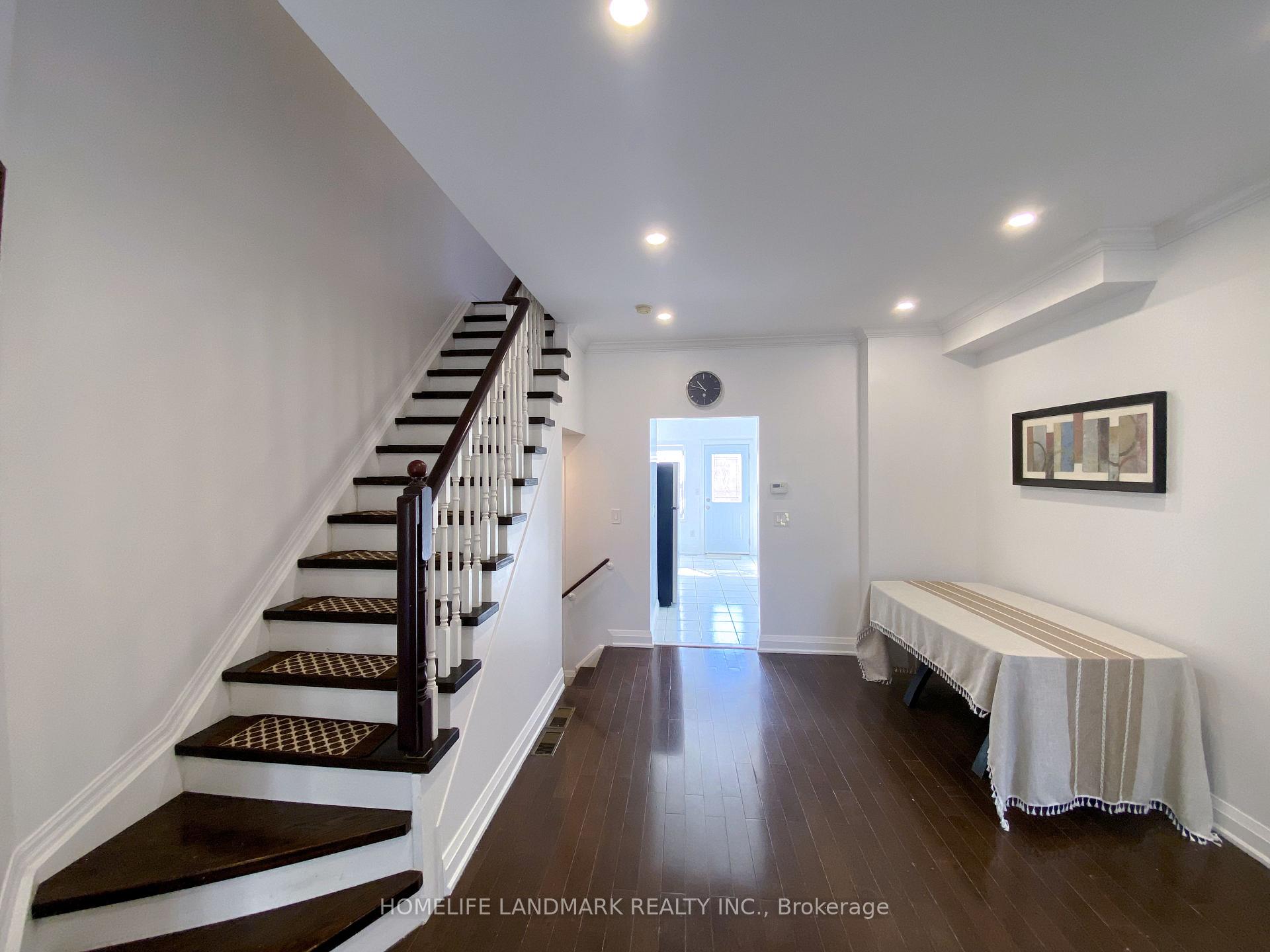 Photo 5 of 45 Bur Oak Avenue, Markham, Berczy — HOMEH