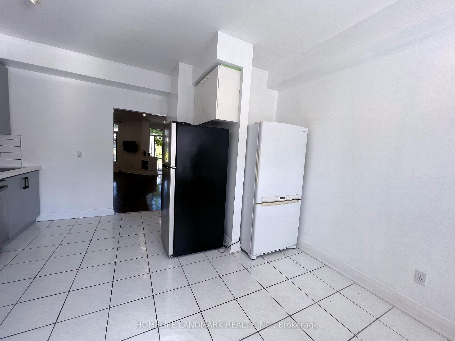 Photo 10 of 45 Bur Oak Avenue, Markham, Berczy — HOMEH