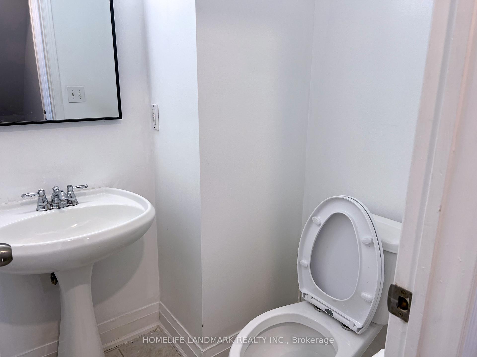 Photo 11 of 45 Bur Oak Avenue, Markham, Berczy — HOMEH