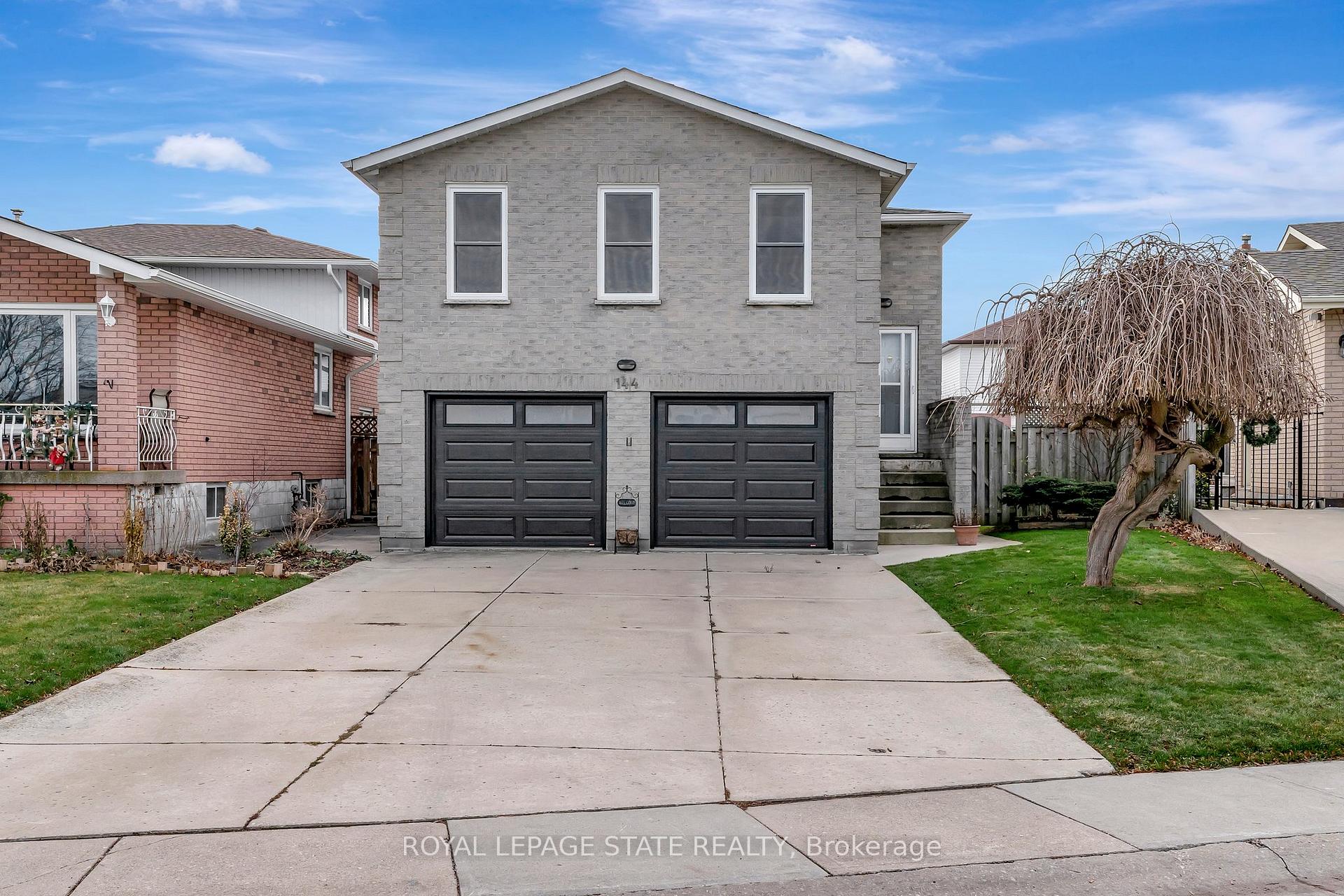 Front of Unit #Main, 144 Ravenbury Drive
