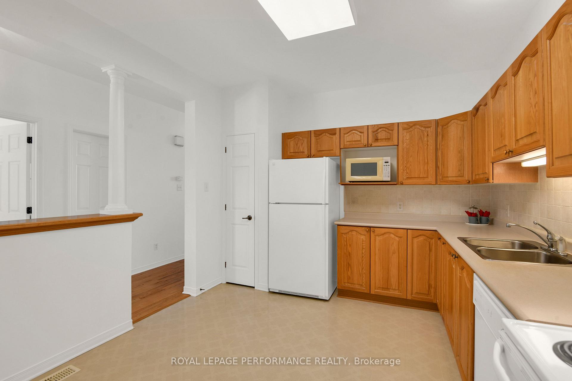 Photo 15 of 7 Kinmount, Ottawa, Kanata - Kanata Lakes/Heritage Hills — HOMEH