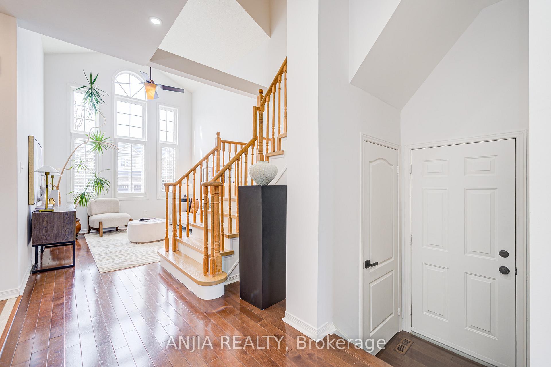 Photo 6 of 28 Reston Ridge Street, Markham, Greensborough — HOMEH