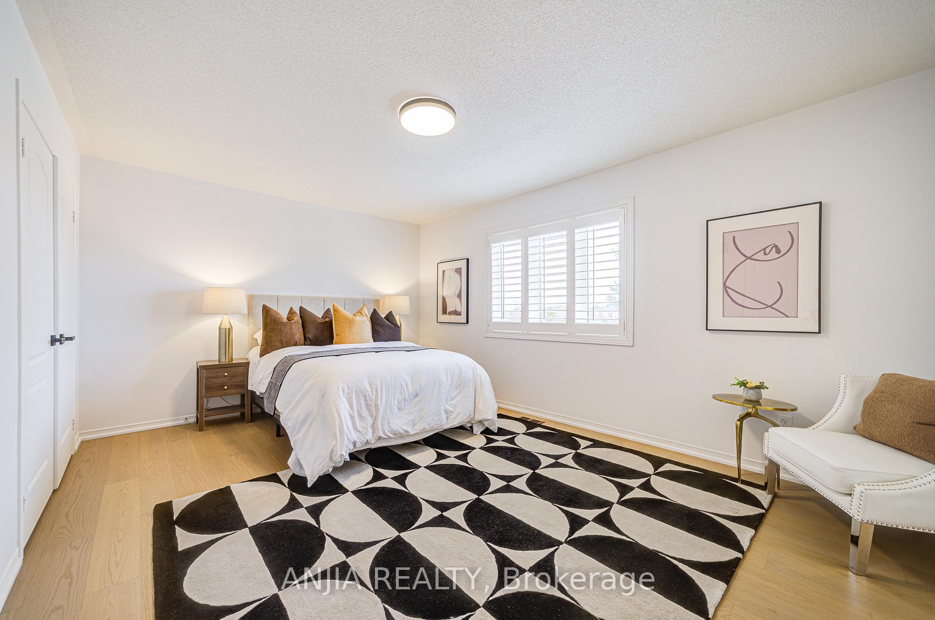 Photo 21 of 28 Reston Ridge Street, Markham, Greensborough — HOMEH