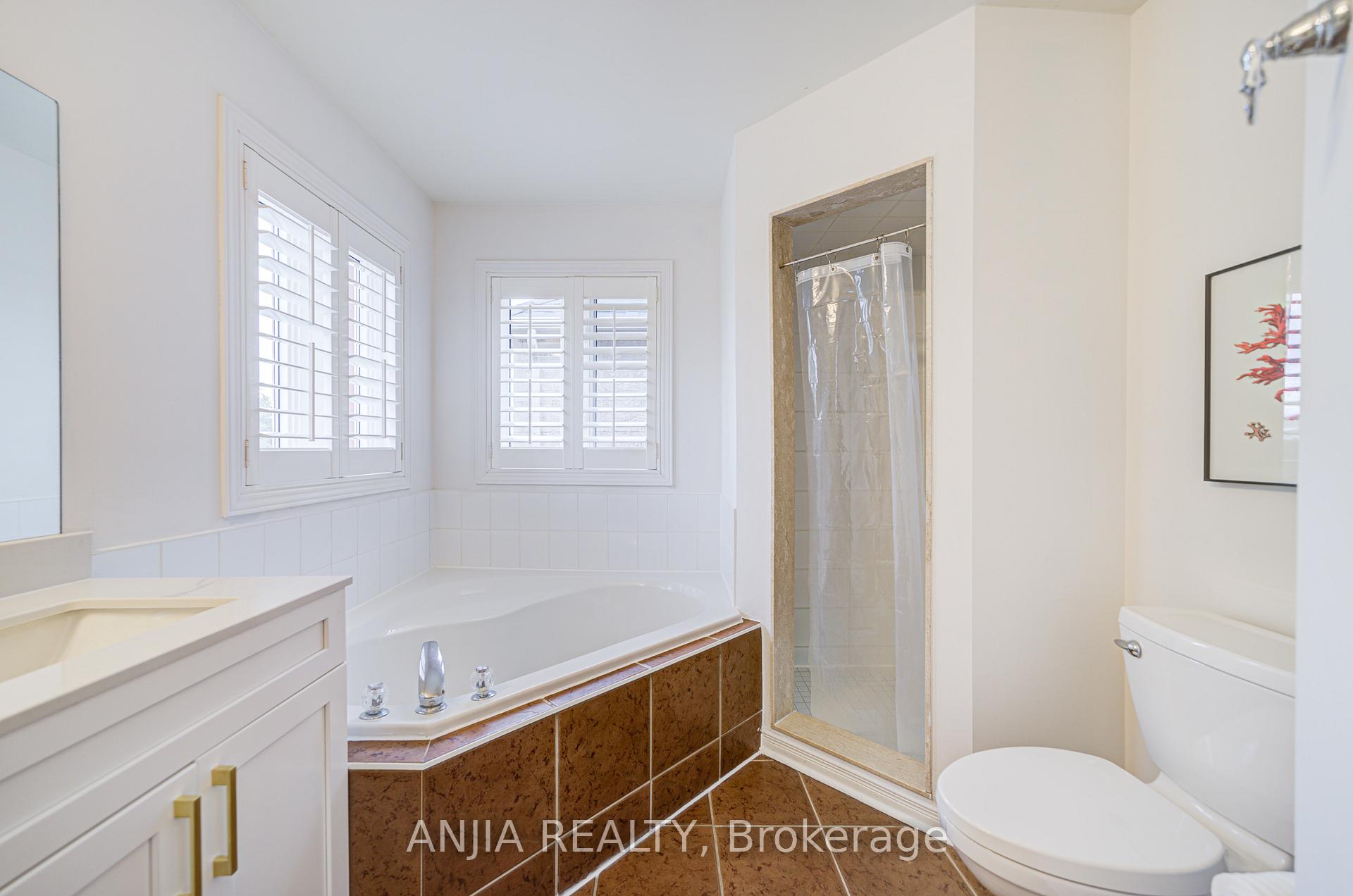 Photo 24 of 28 Reston Ridge Street, Markham, Greensborough — HOMEH