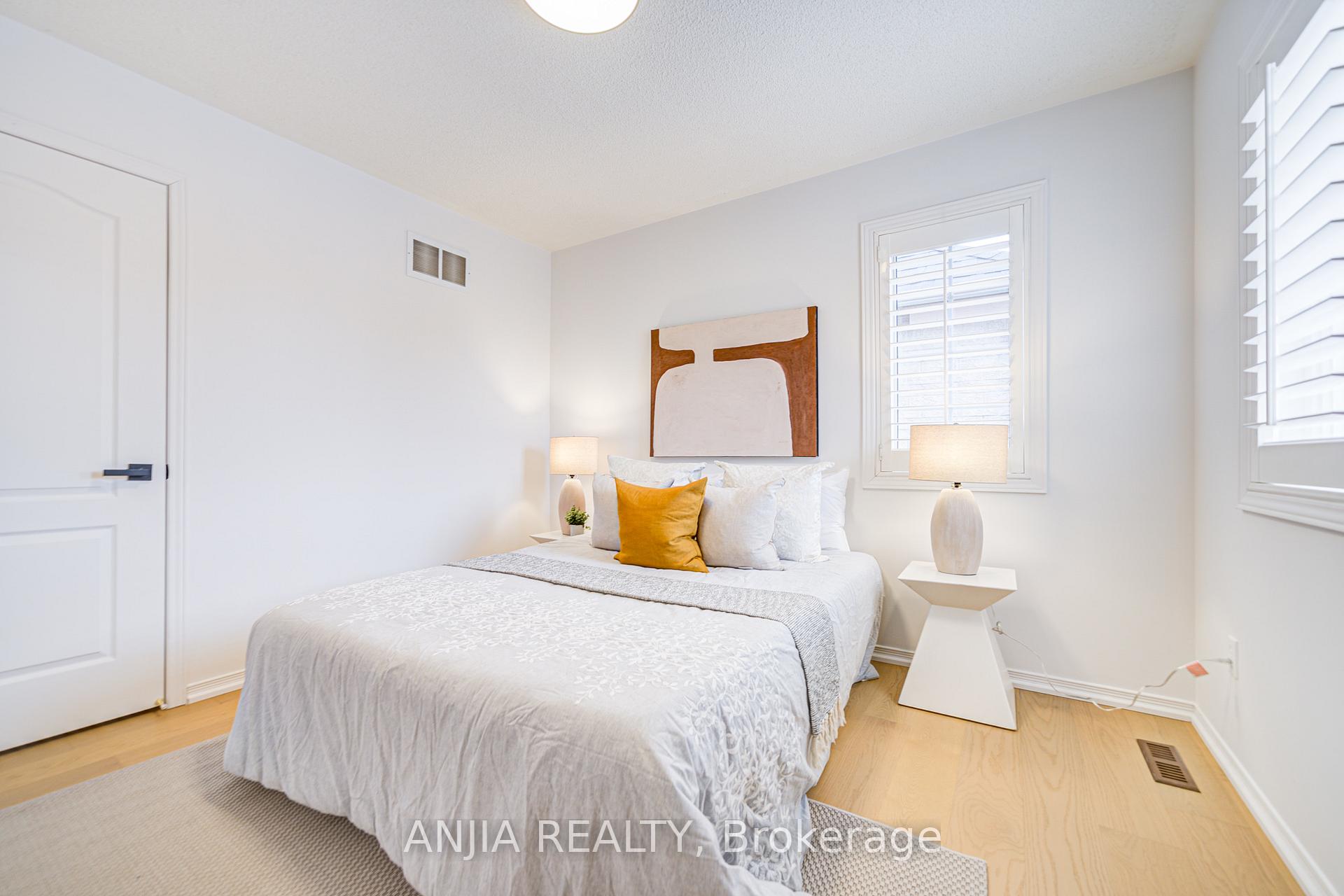 Photo 33 of 28 Reston Ridge Street, Markham, Greensborough — HOMEH