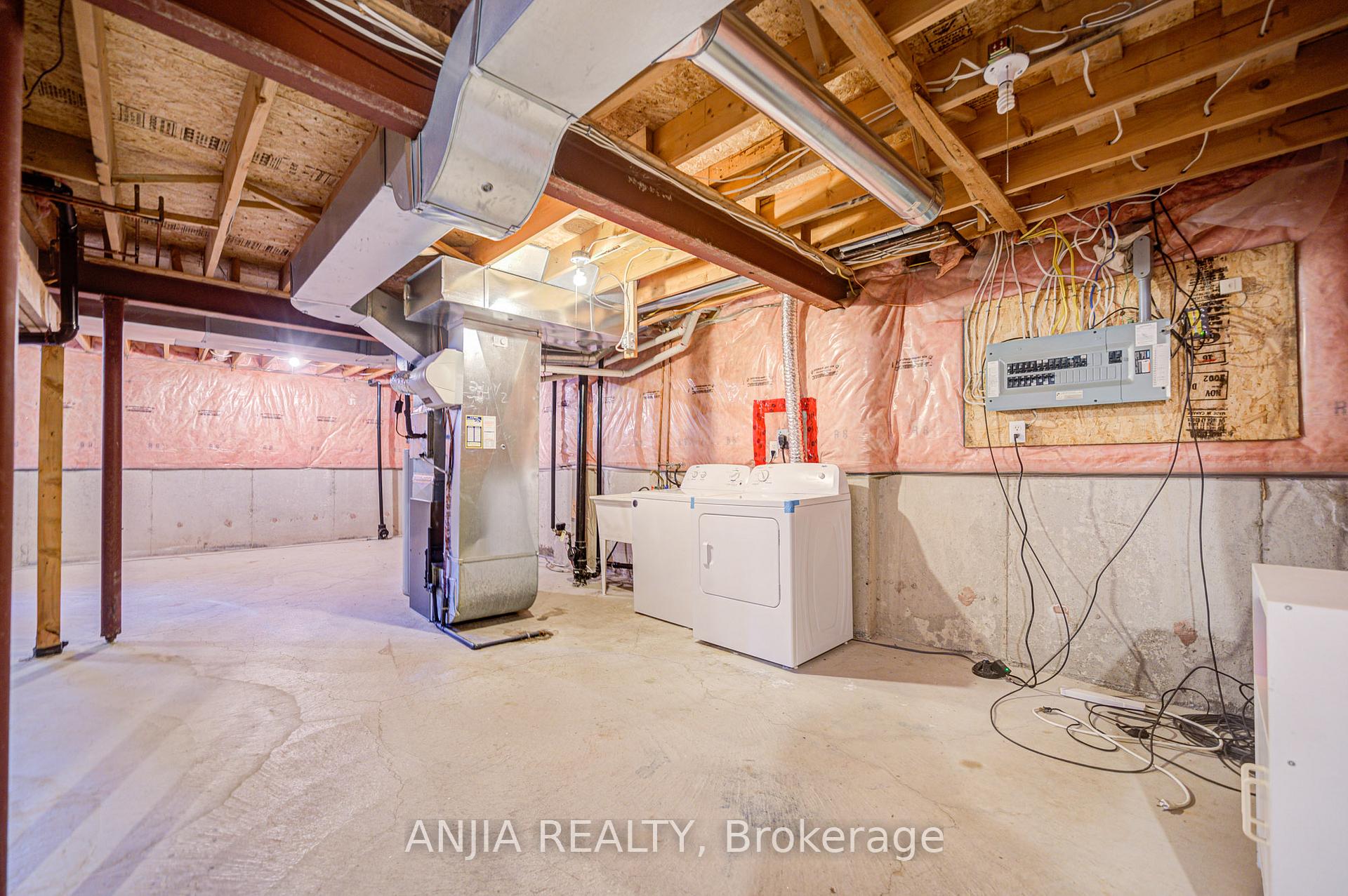 Photo 36 of 28 Reston Ridge Street, Markham, Greensborough — HOMEH
