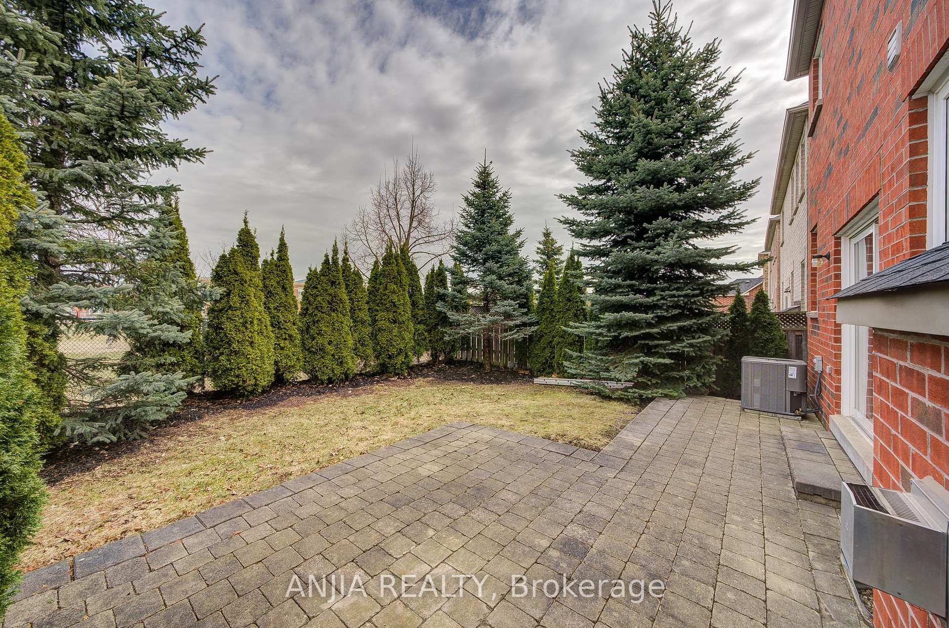 Photo 39 of 28 Reston Ridge Street, Markham, Greensborough — HOMEH