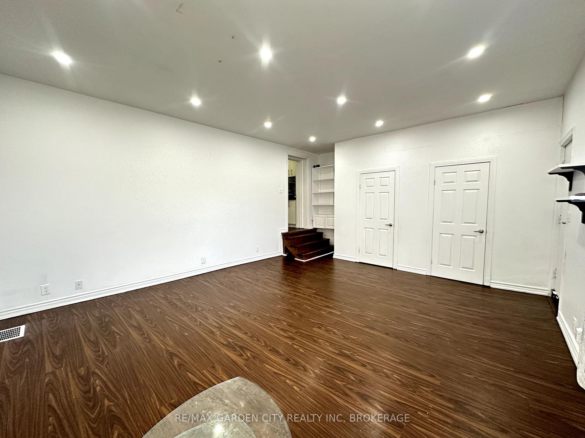 Photo 2 of Unit #2, 750 Barton Street E, Hamilton, Stipley — HOMEH