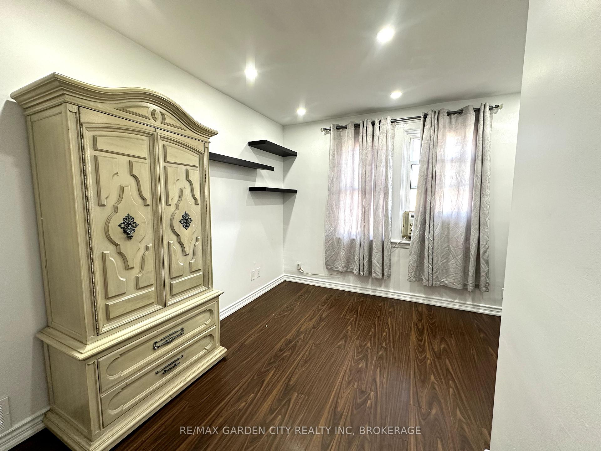 Photo 8 of Unit #2, 750 Barton Street E, Hamilton, Stipley — HOMEH