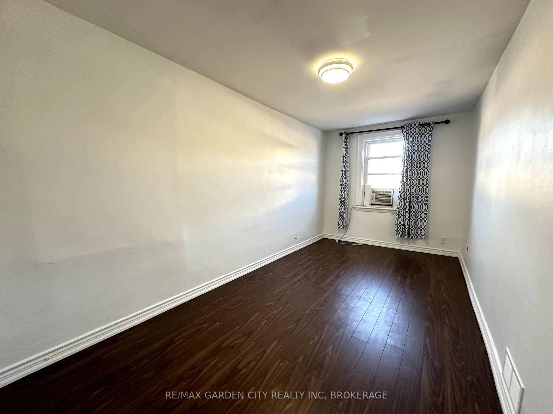 Photo 10 of Unit #2, 750 Barton Street E, Hamilton, Stipley — HOMEH