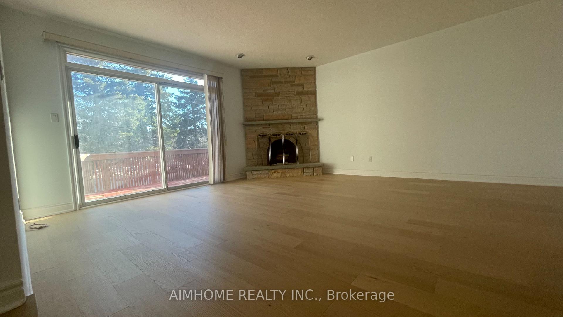Photo 5 of 14 Melchior Crescent, Markham, Buttonville — HOMEH