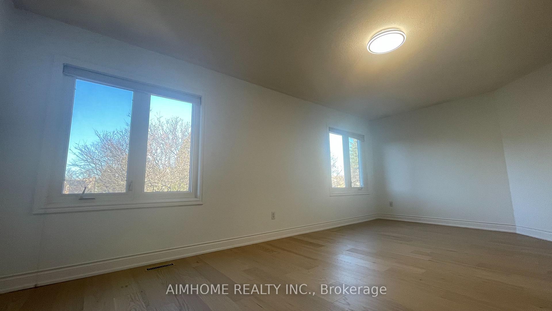 Photo 8 of 14 Melchior Crescent, Markham, Buttonville — HOMEH