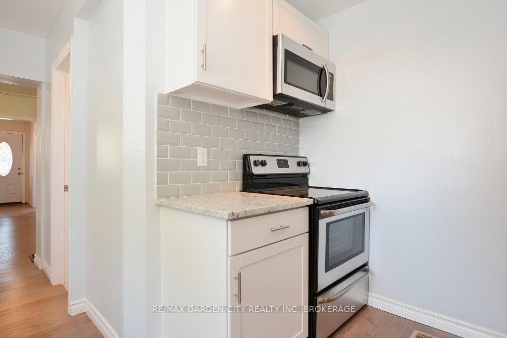 Photo 7 of 114 Ferguson Avenue N, Hamilton, Beasley — HOMEH