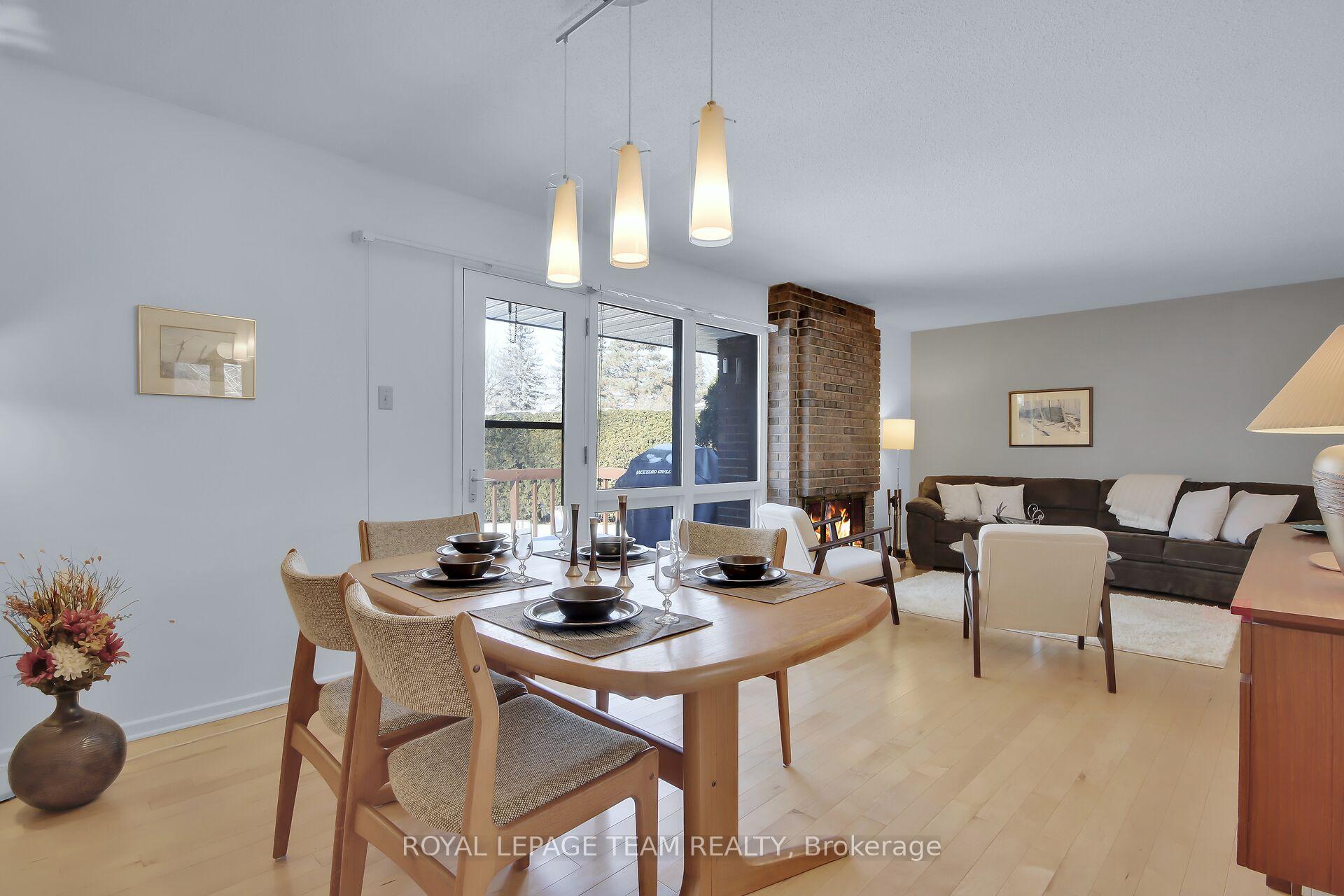 Photo 10 of 49 Rutherford Way, Ottawa, Kanata - Beaverbrook — HOMEH