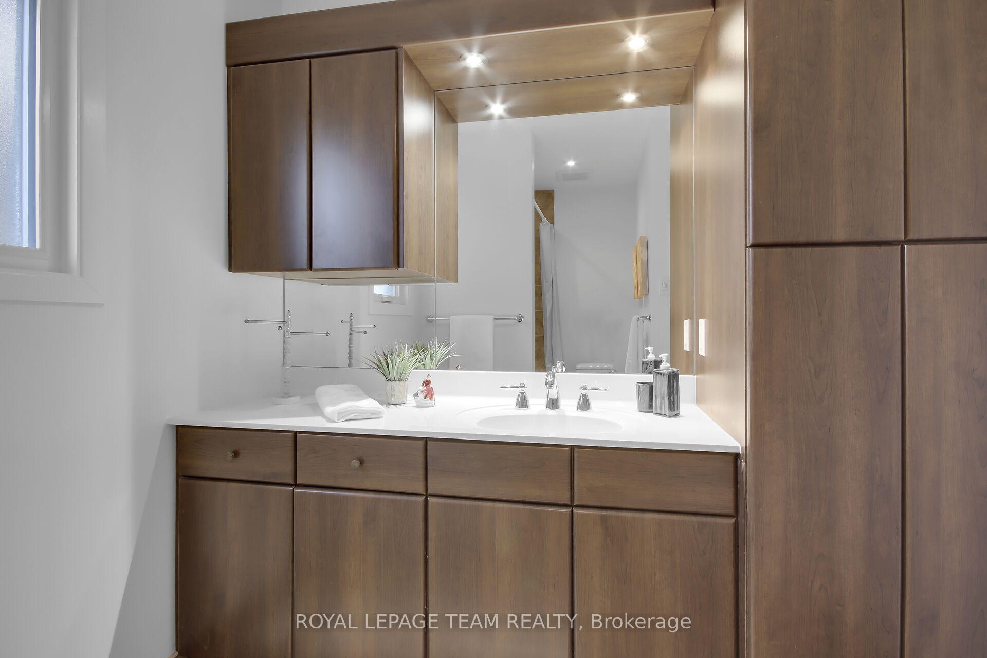 Photo 20 of 49 Rutherford Way, Ottawa, Kanata - Beaverbrook — HOMEH