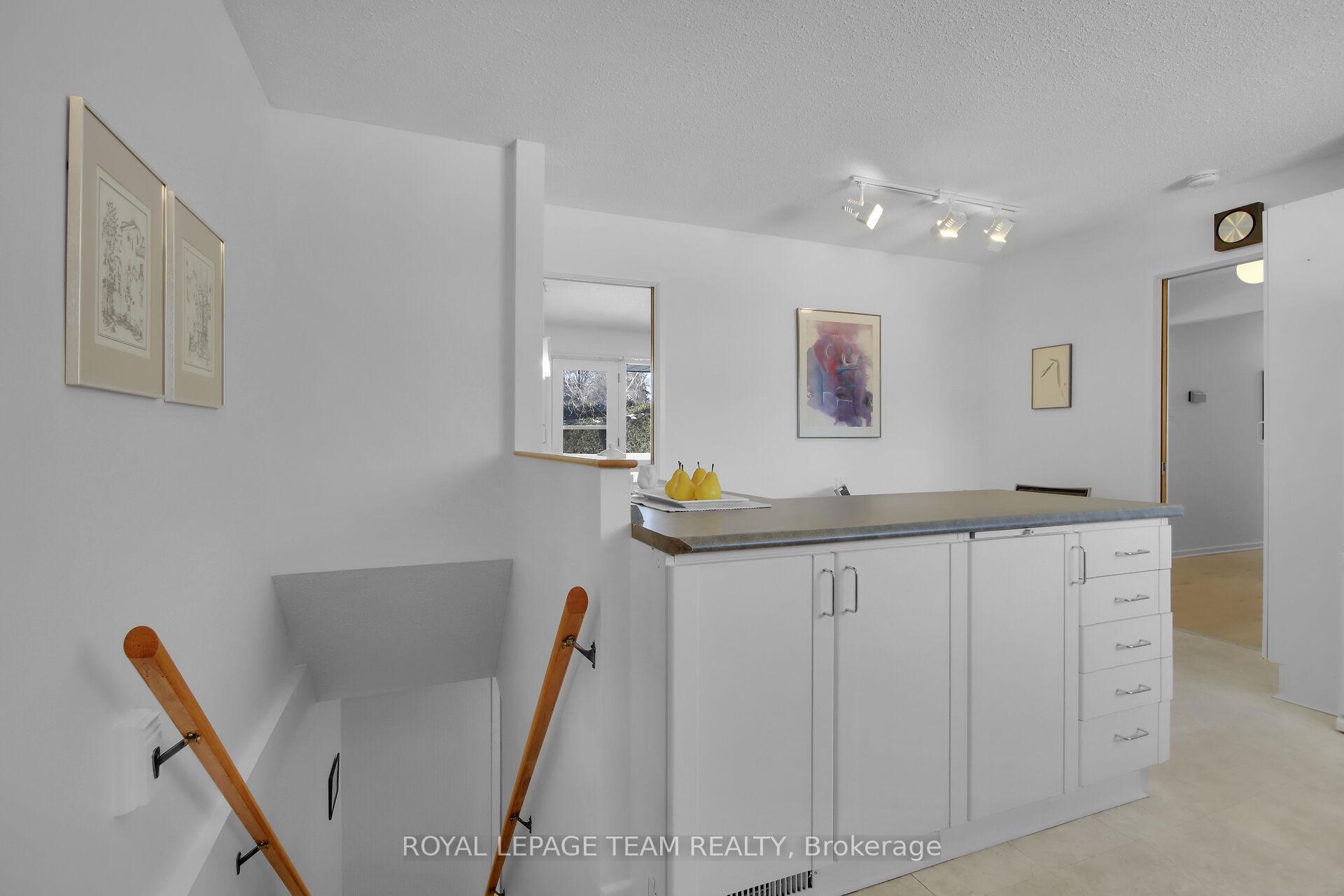 Photo 22 of 49 Rutherford Way, Ottawa, Kanata - Beaverbrook — HOMEH